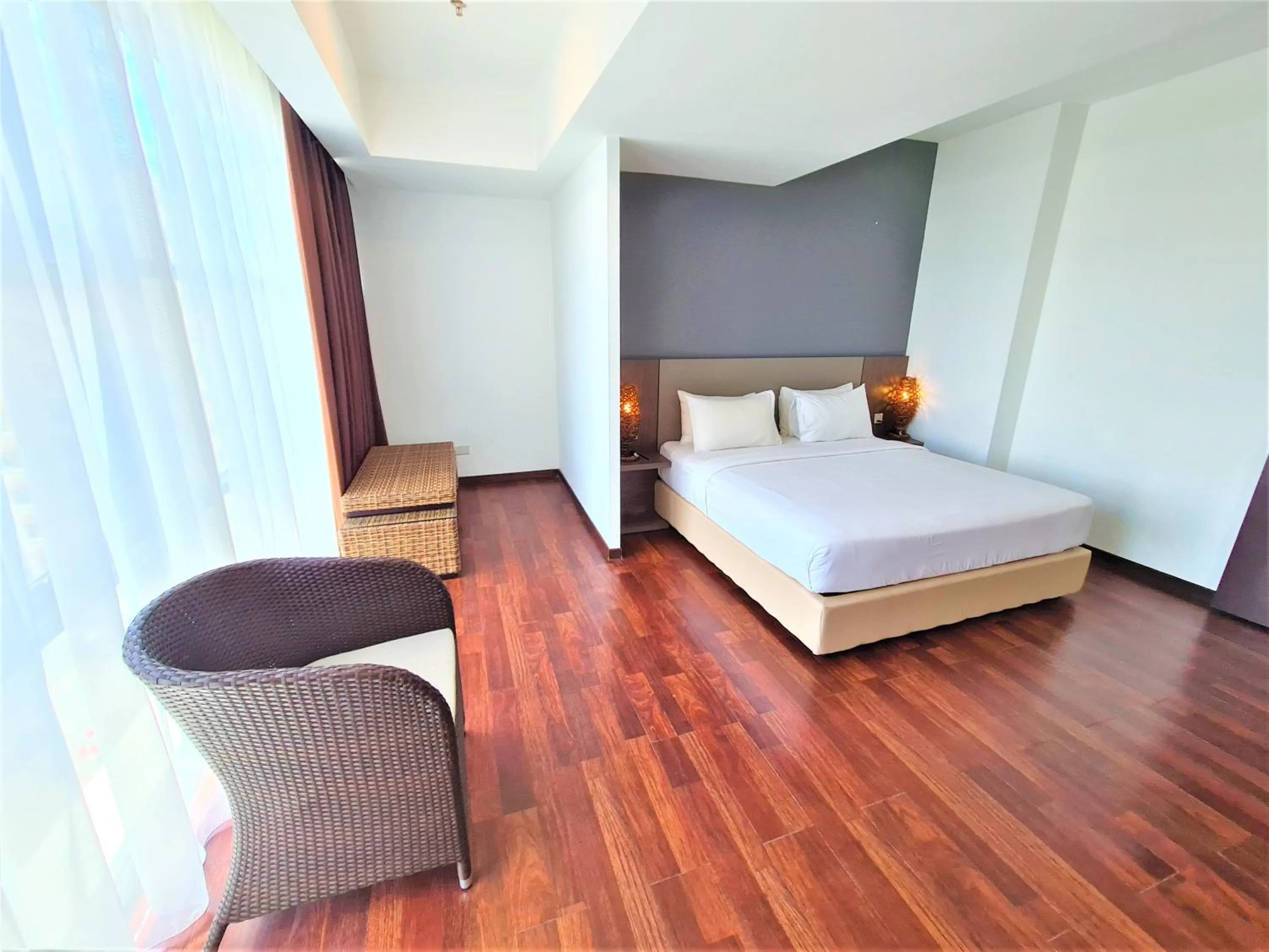 Bedroom, Bed in Nexus Regency Suites & Hotel