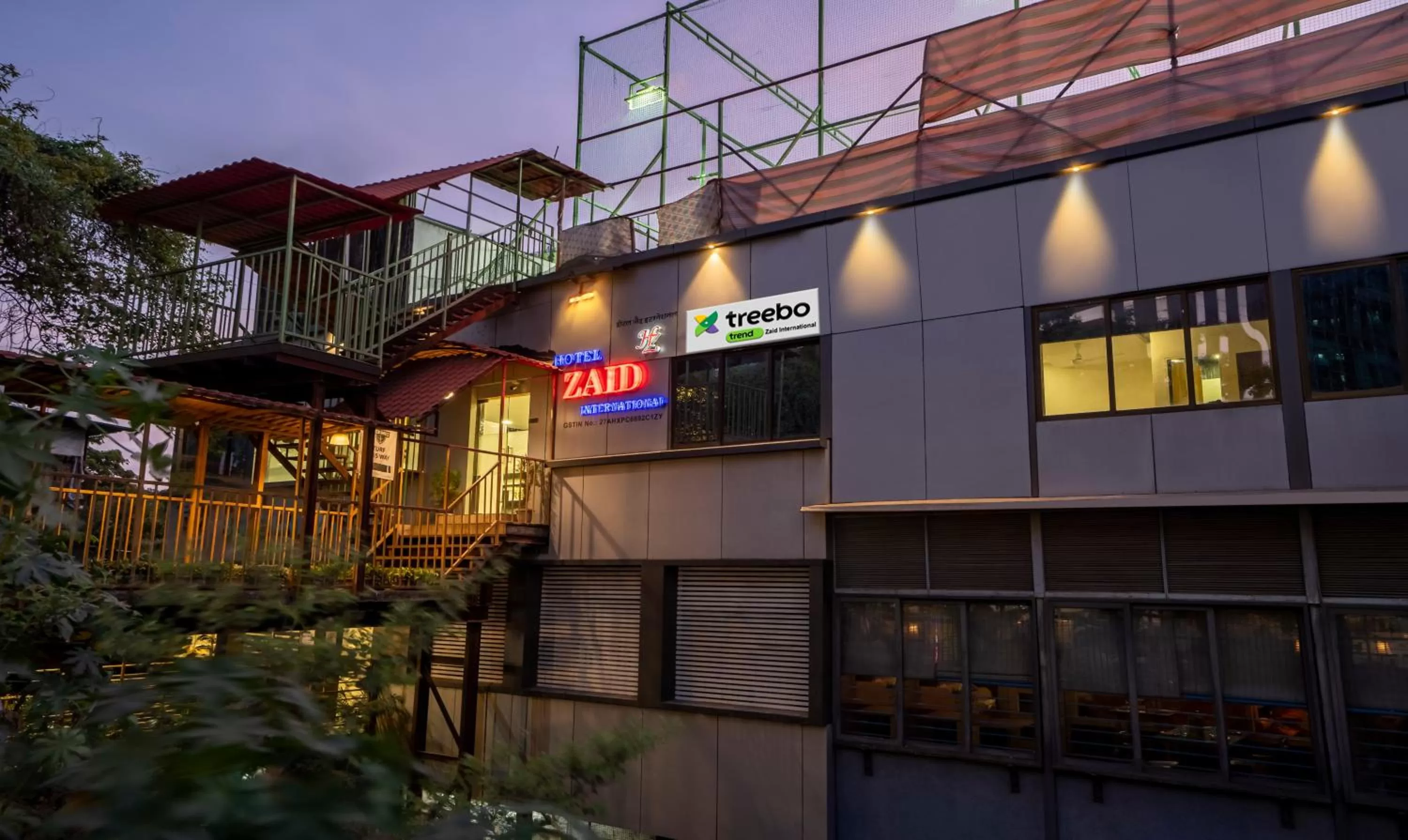 Facade/entrance in Treebo Zaid International Powai