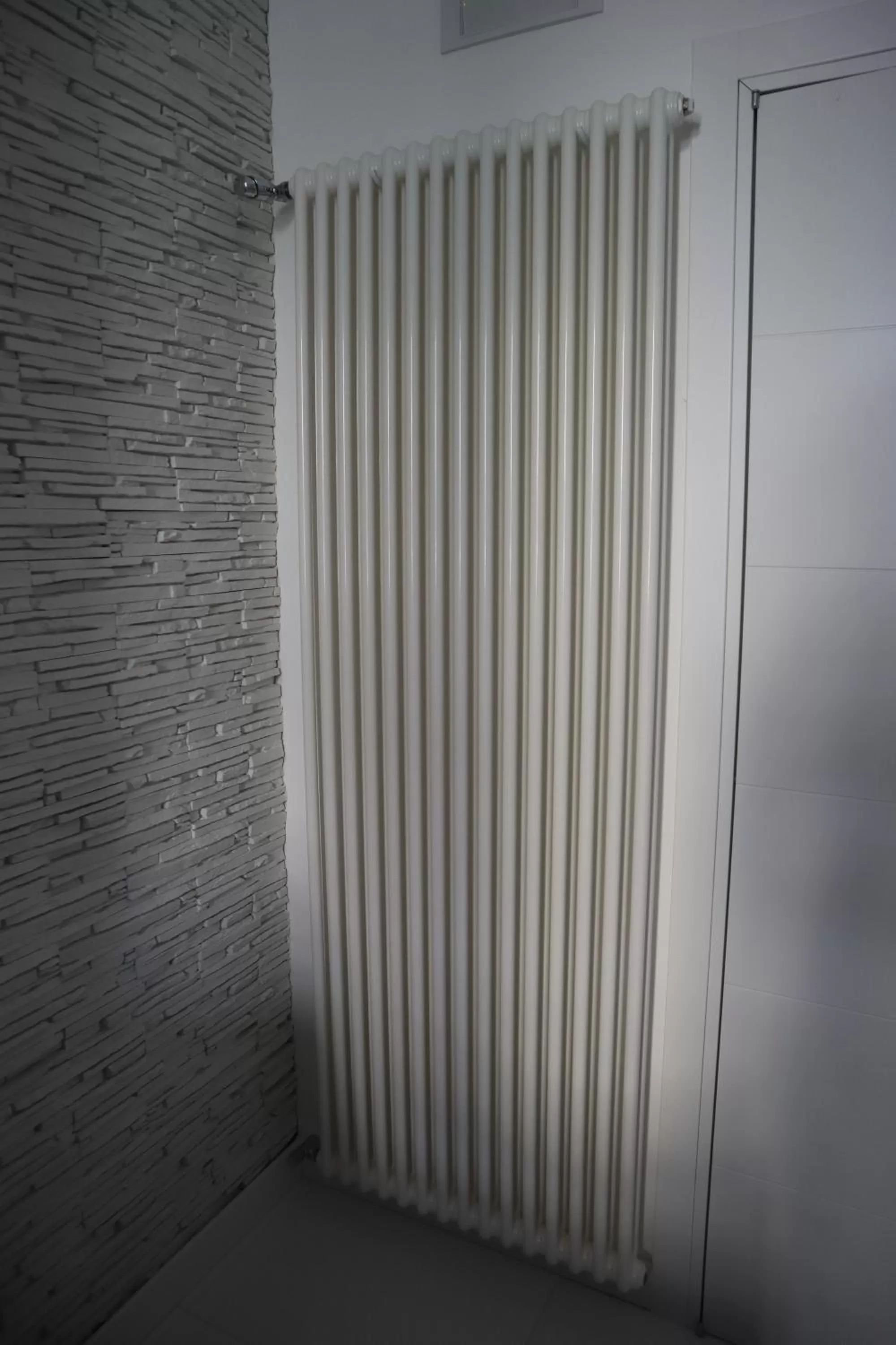 Decorative detail in Rettifilo 201 Exclusive Rooms