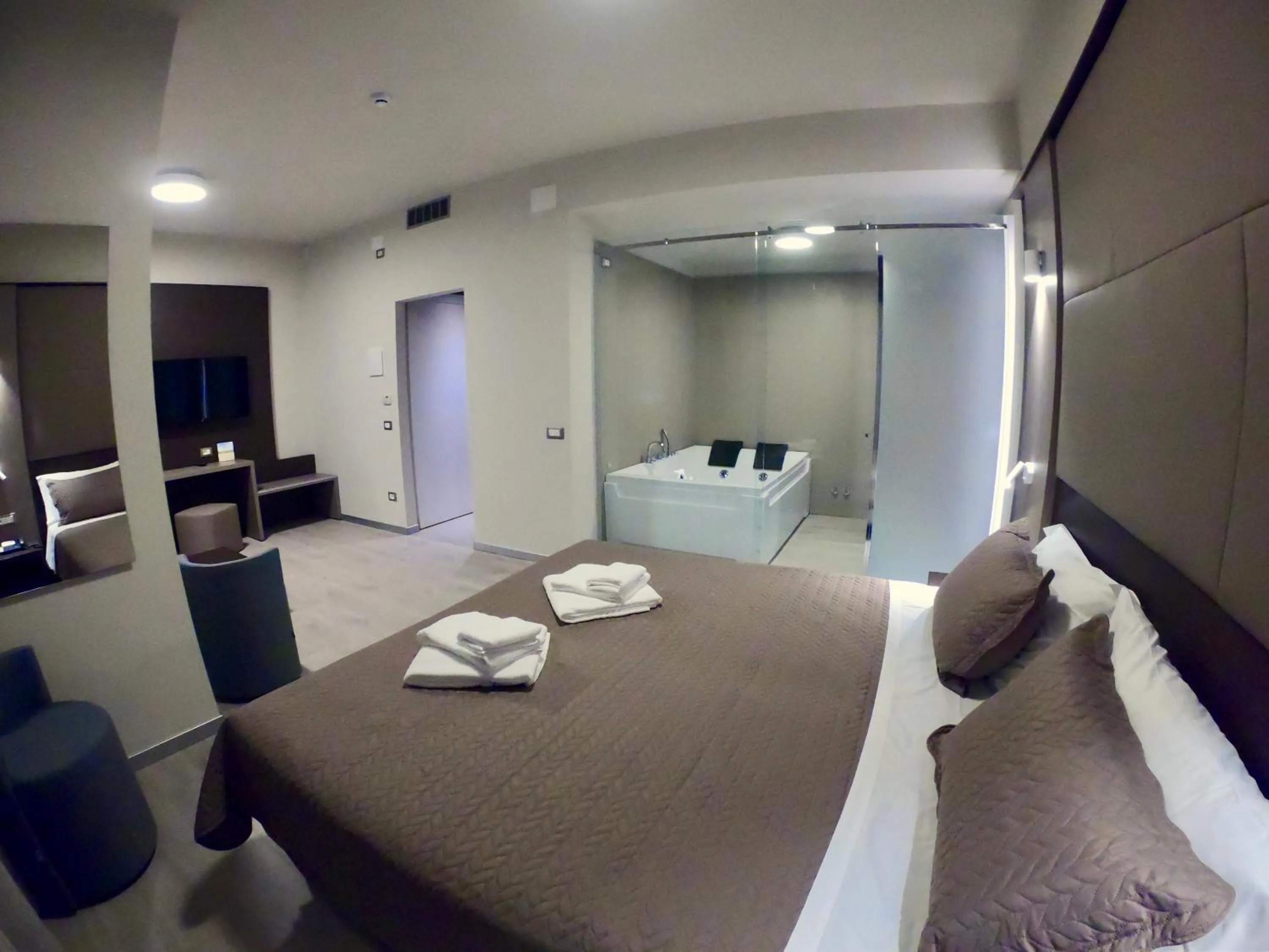 Photo of the whole room, Bed in Hotel Santin