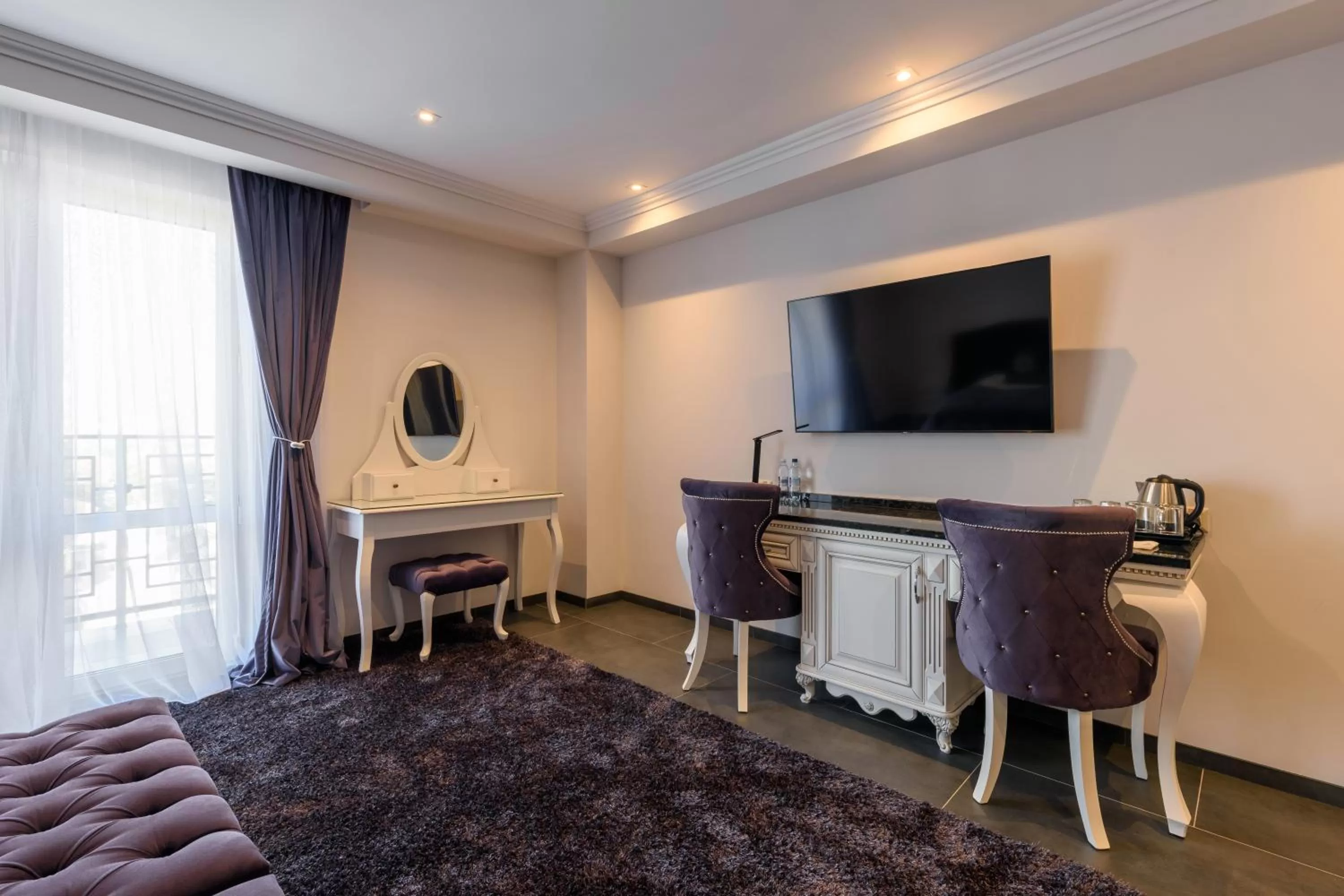 TV and multimedia in Grand Royal