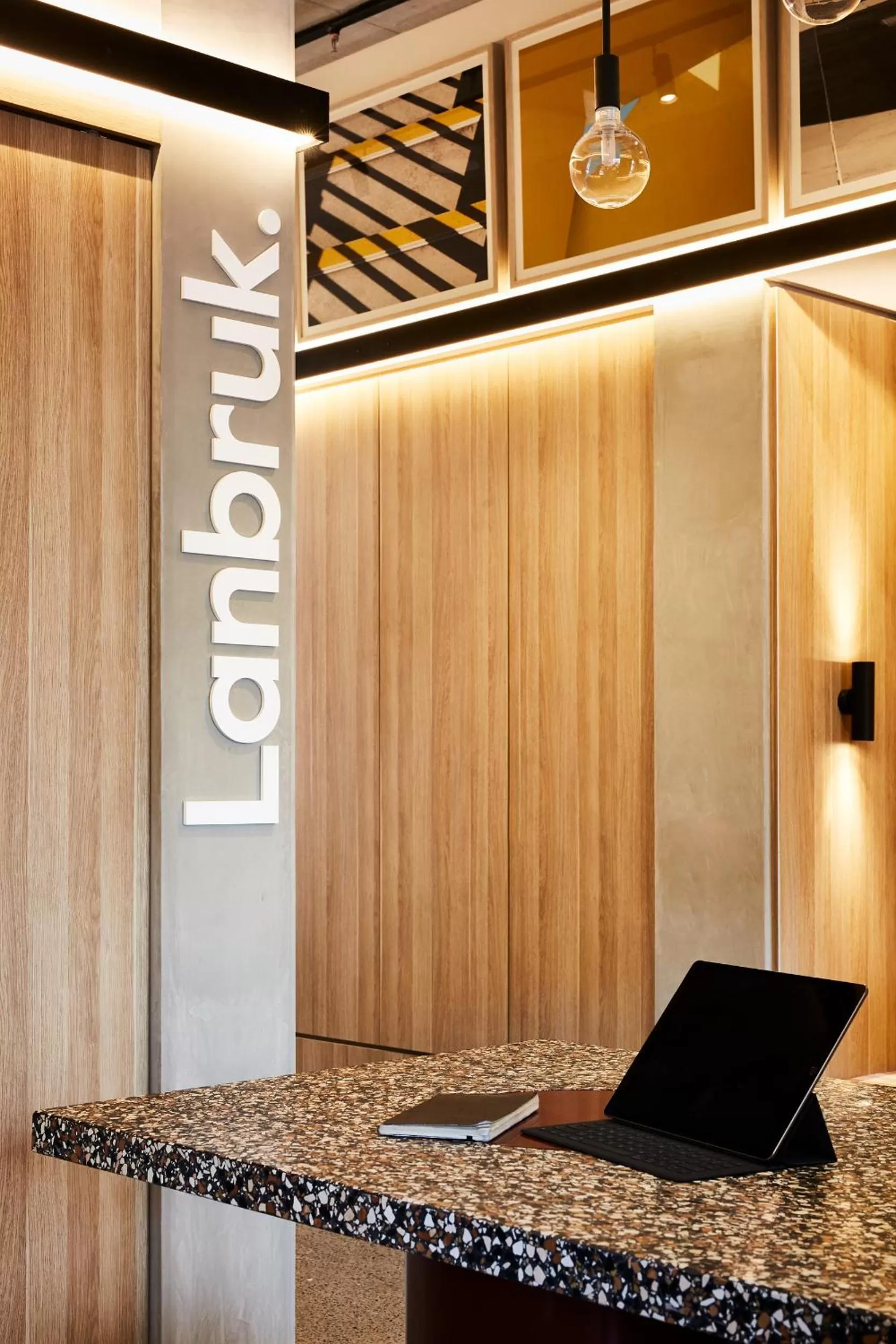 Lobby or reception in Lanbruk Richmond Hill