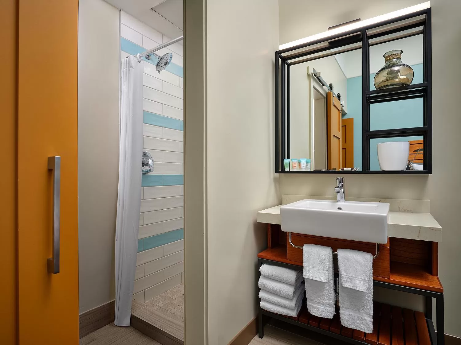 Bathroom in Catalina Island Inn