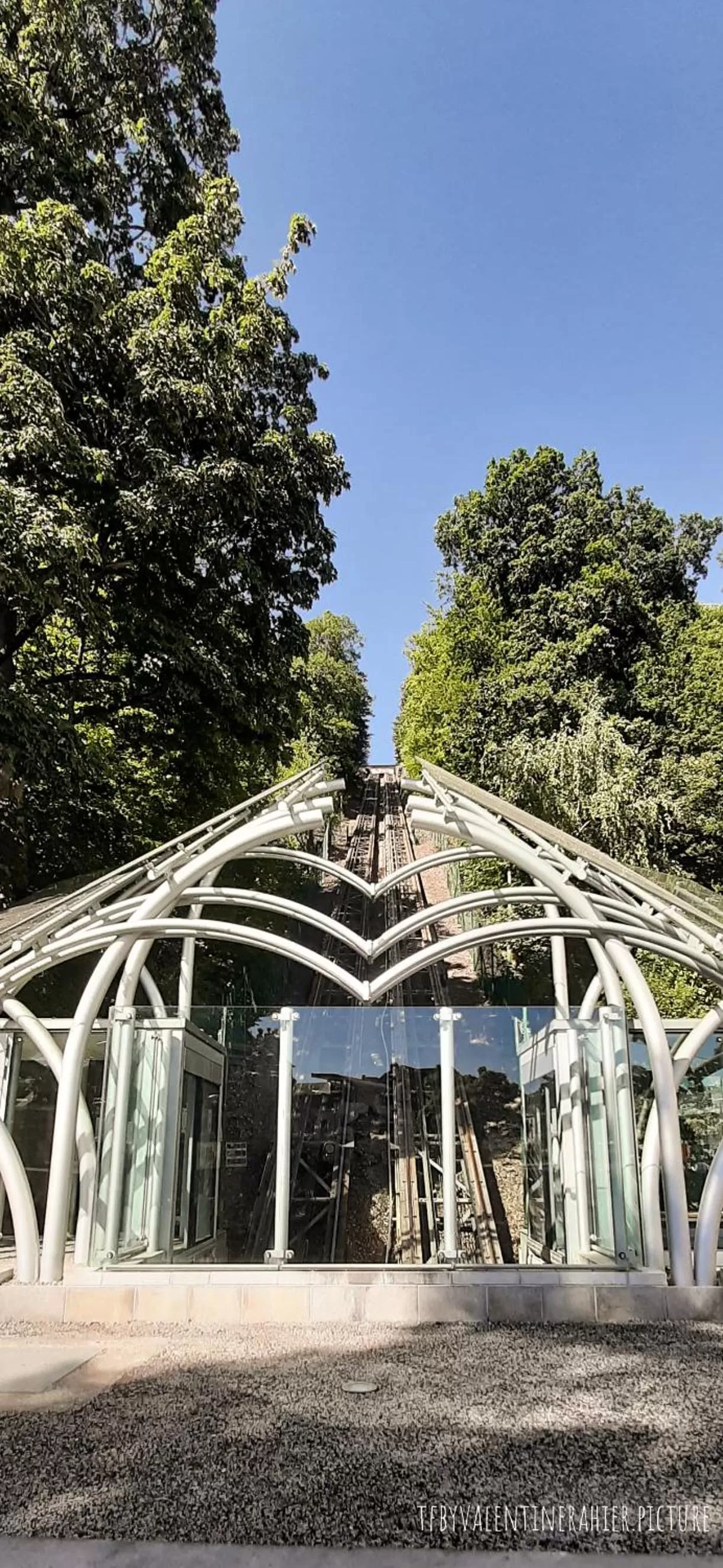 City view in La Reine Hôtel & Restaurant