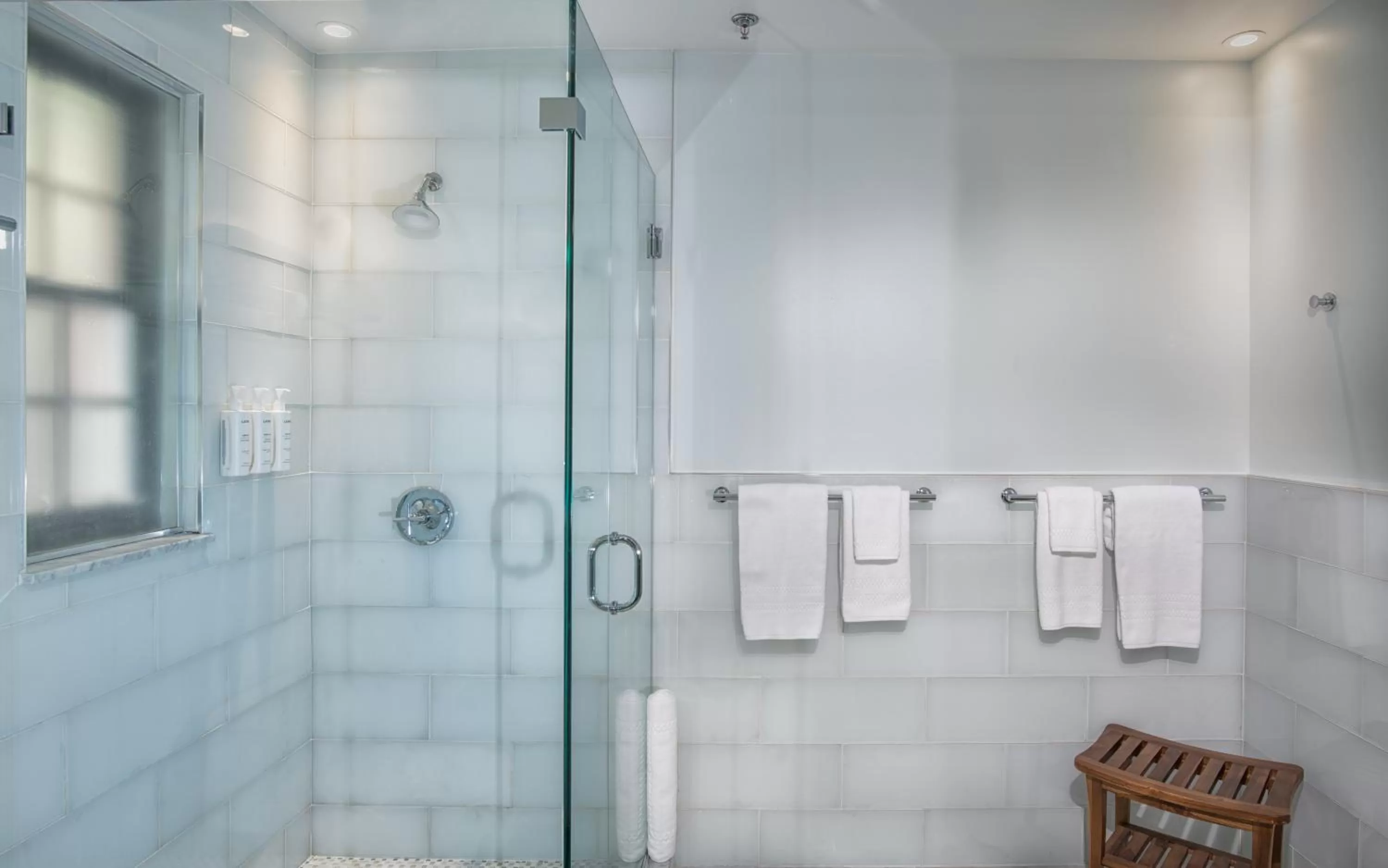 Shower in The Poppy Georgetown Guesthouse and Gardens