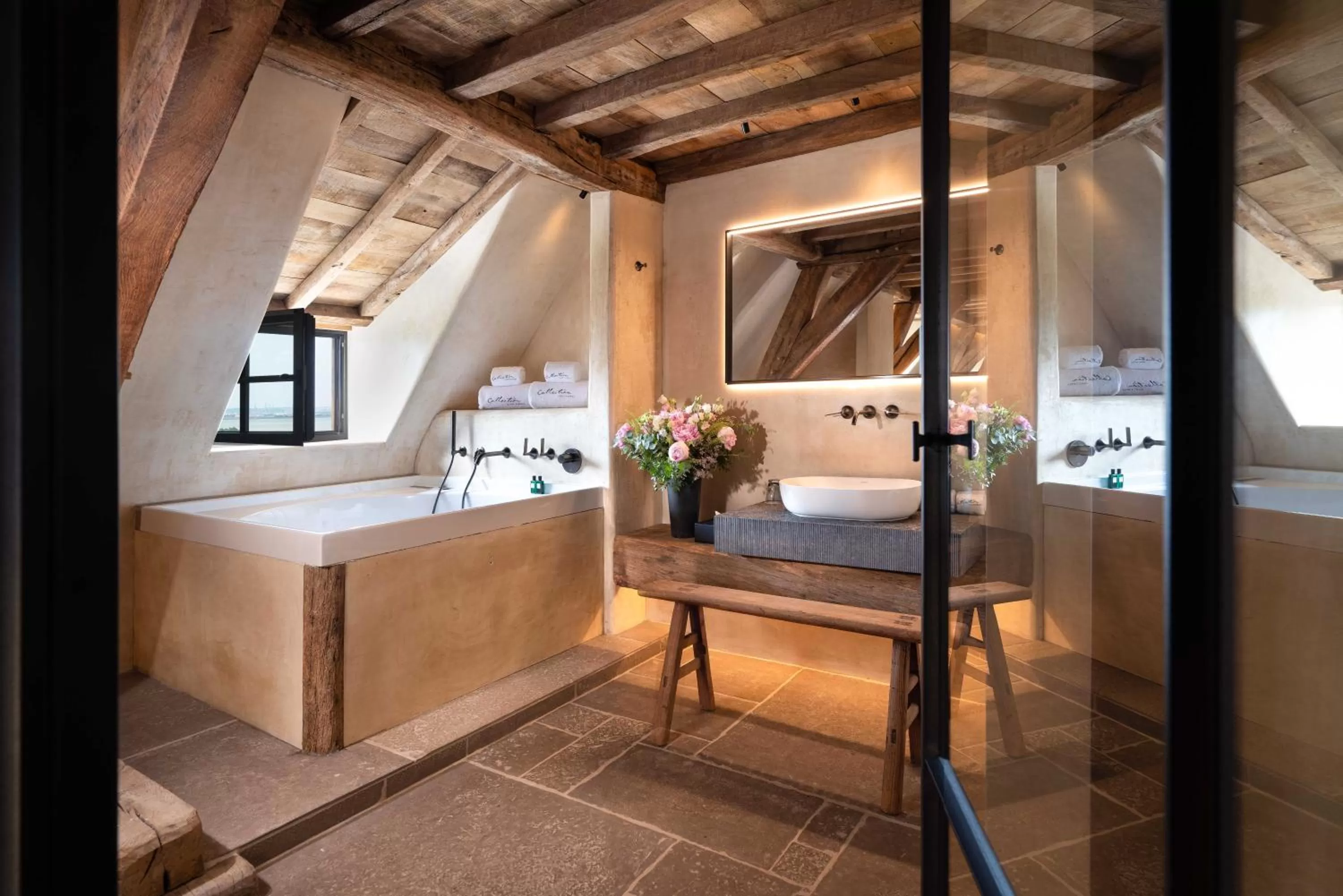 Bathroom, Bed in La Ferme Saint Simeon Hotel & Spa - Relais & Chateaux