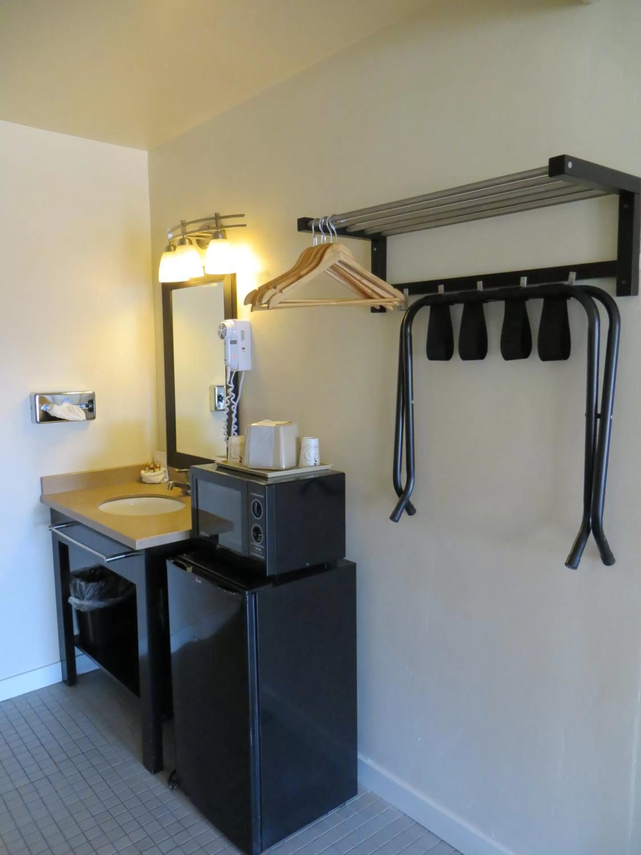 Decorative detail in Bay Front Inn