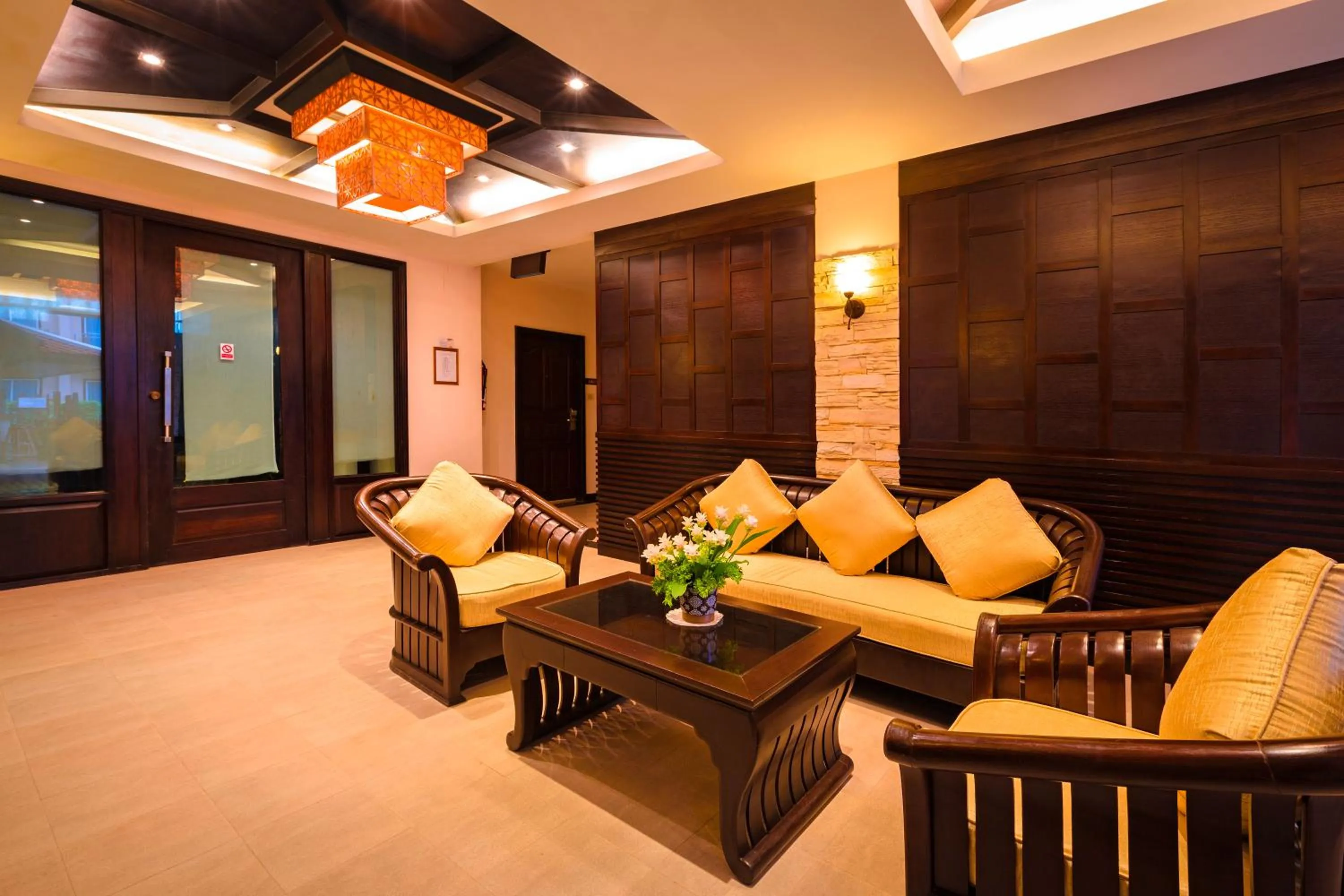 Lobby or reception in Nipa Resort, Patong Beach