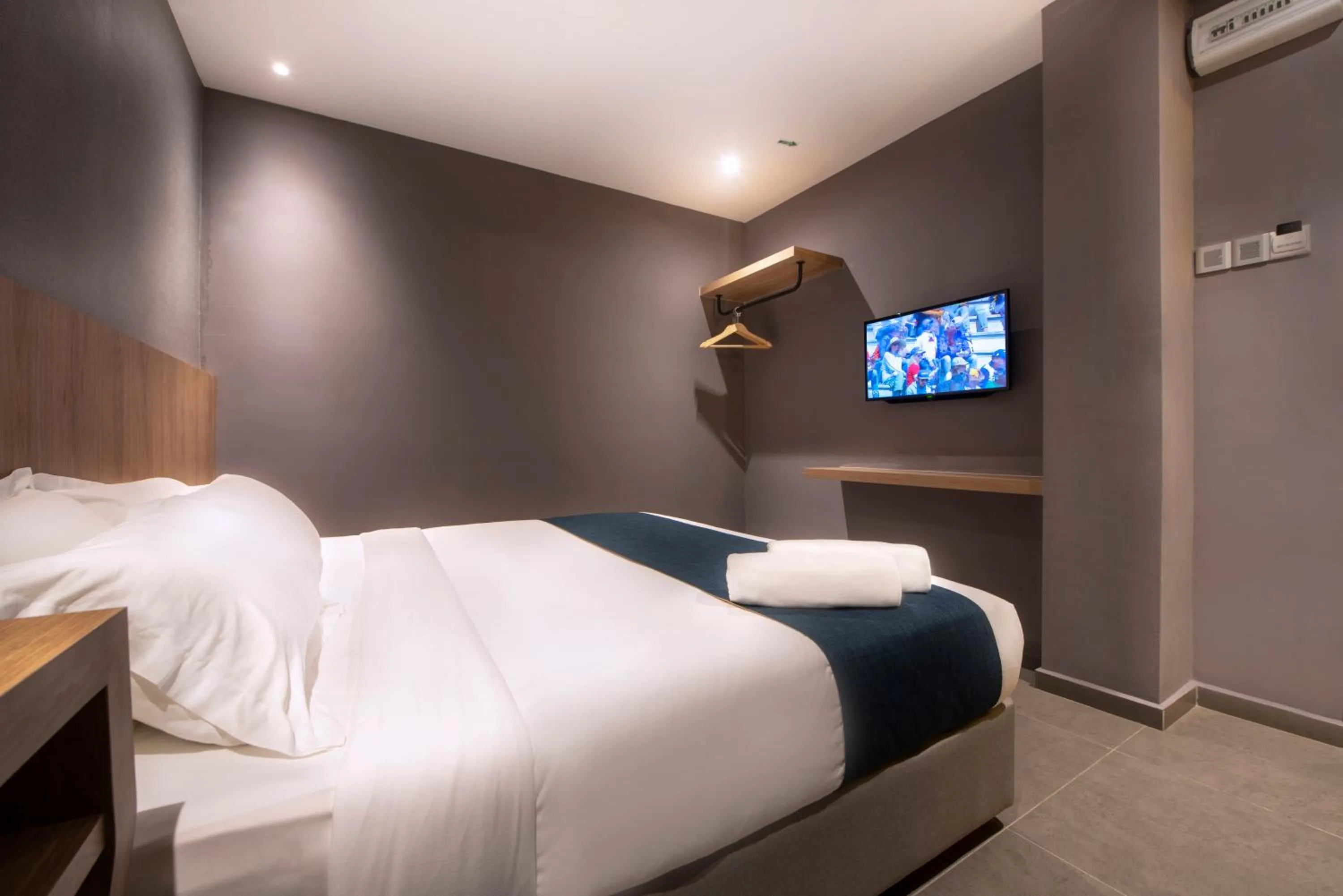 TV and multimedia, Bed in Orange Business Hotel Petaling Jaya