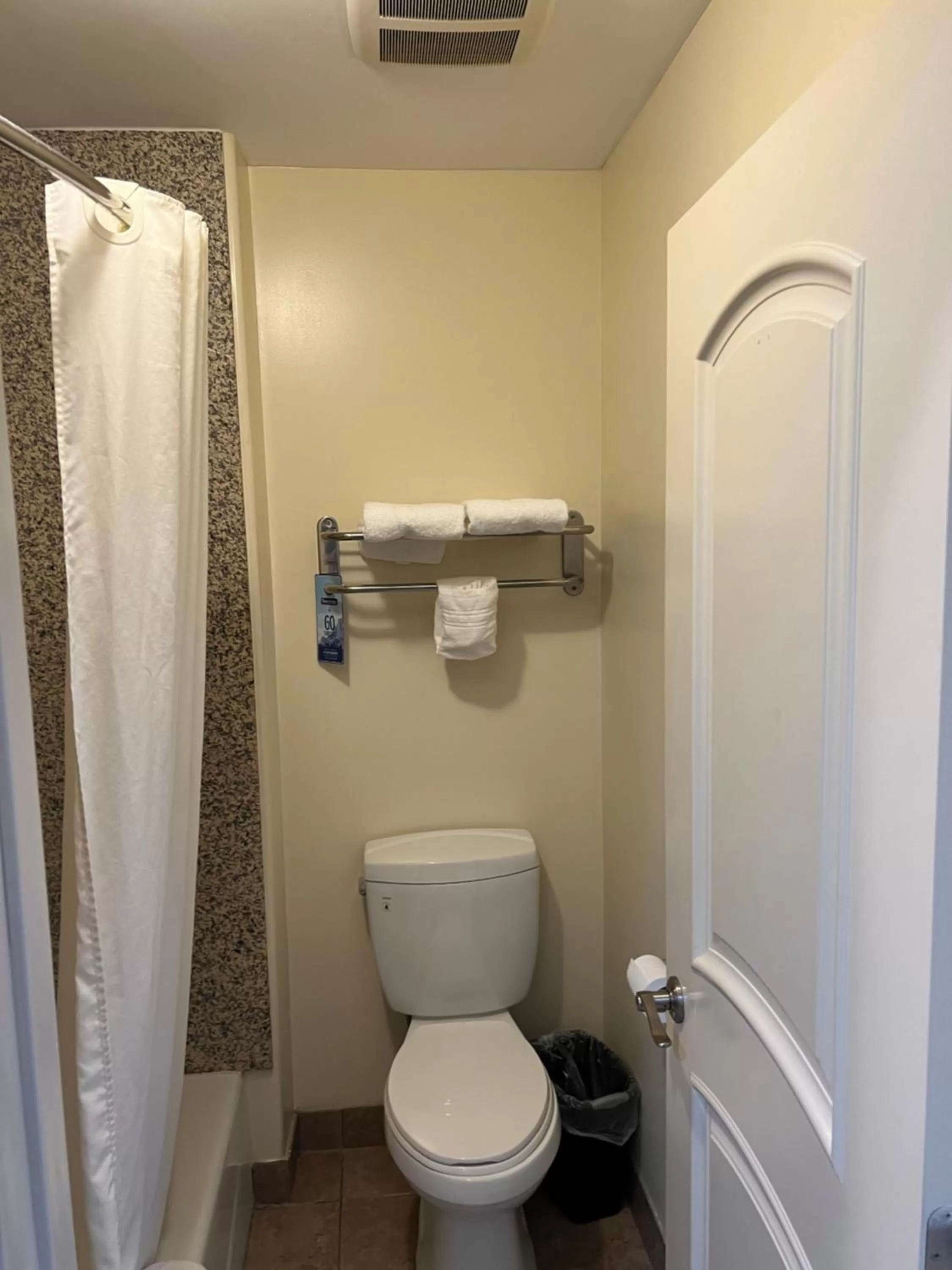 Travelodge by Wyndham Brea