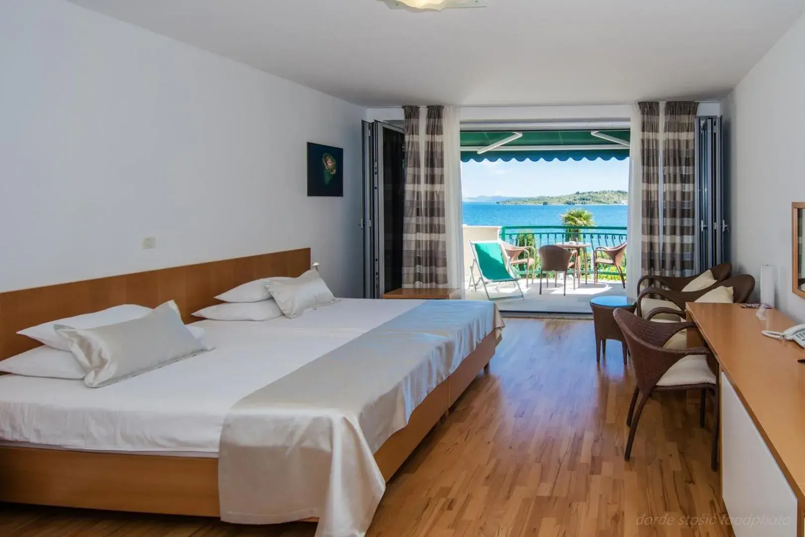 Double Deluxe Room with Balcony and Sea View in Hotel Villa Radin Double Deluxe Room with Balcony and Sea View in Hotel Villa Radin