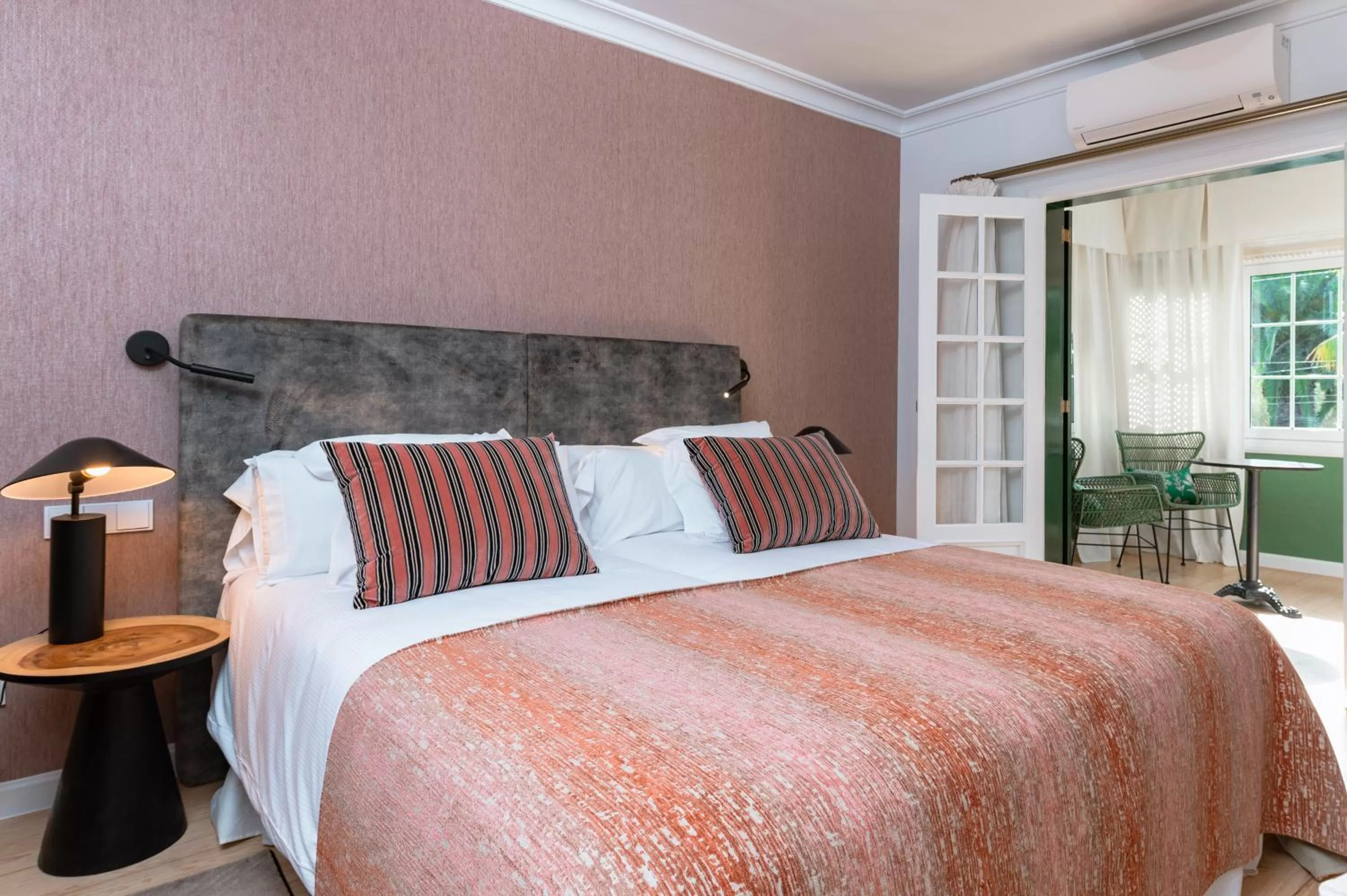 Balcony/Terrace, Bed in Hotel Boutique San Diego - Adults Only