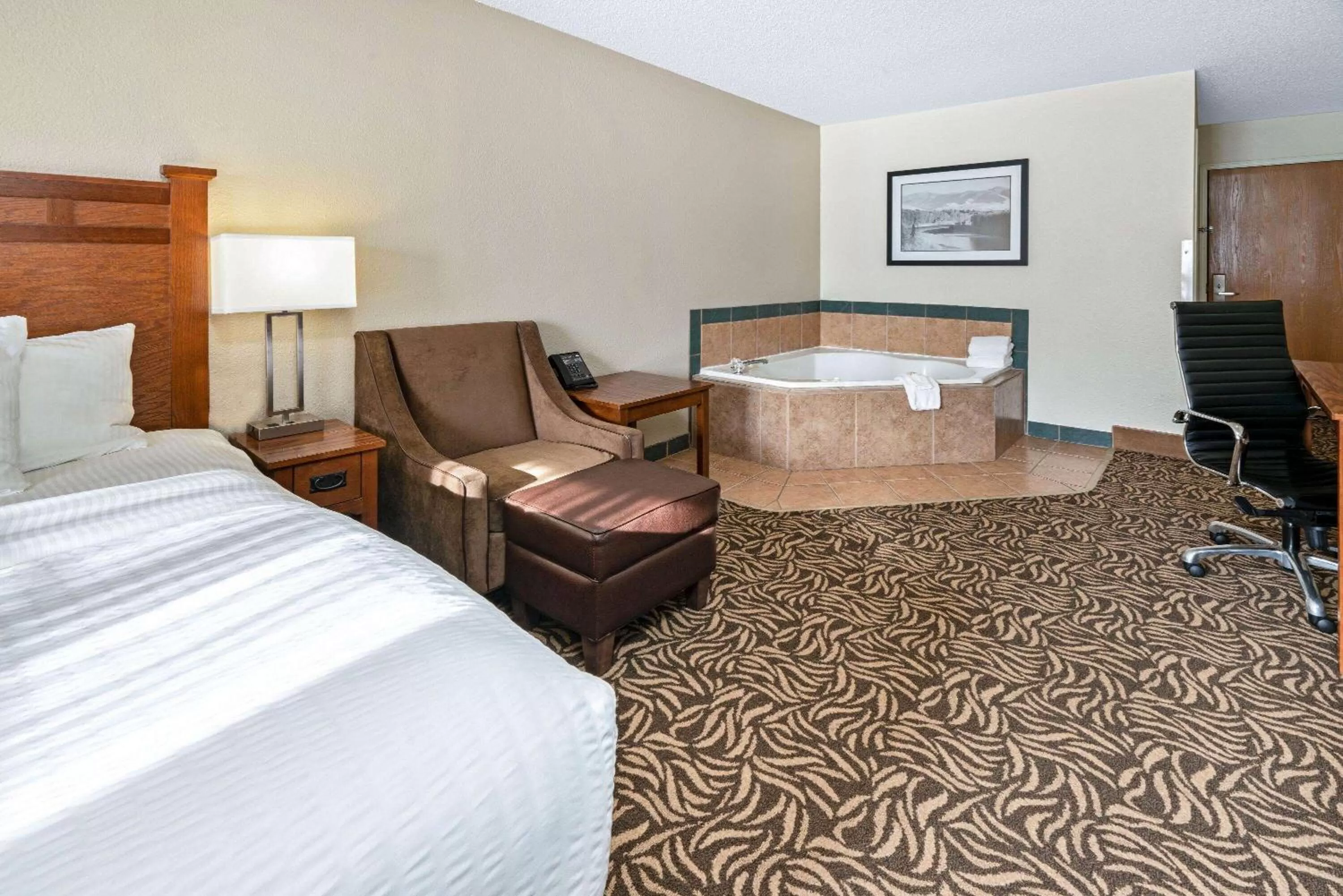 Photo of the whole room, Bed in La Quinta Inn by Wyndham Missoula