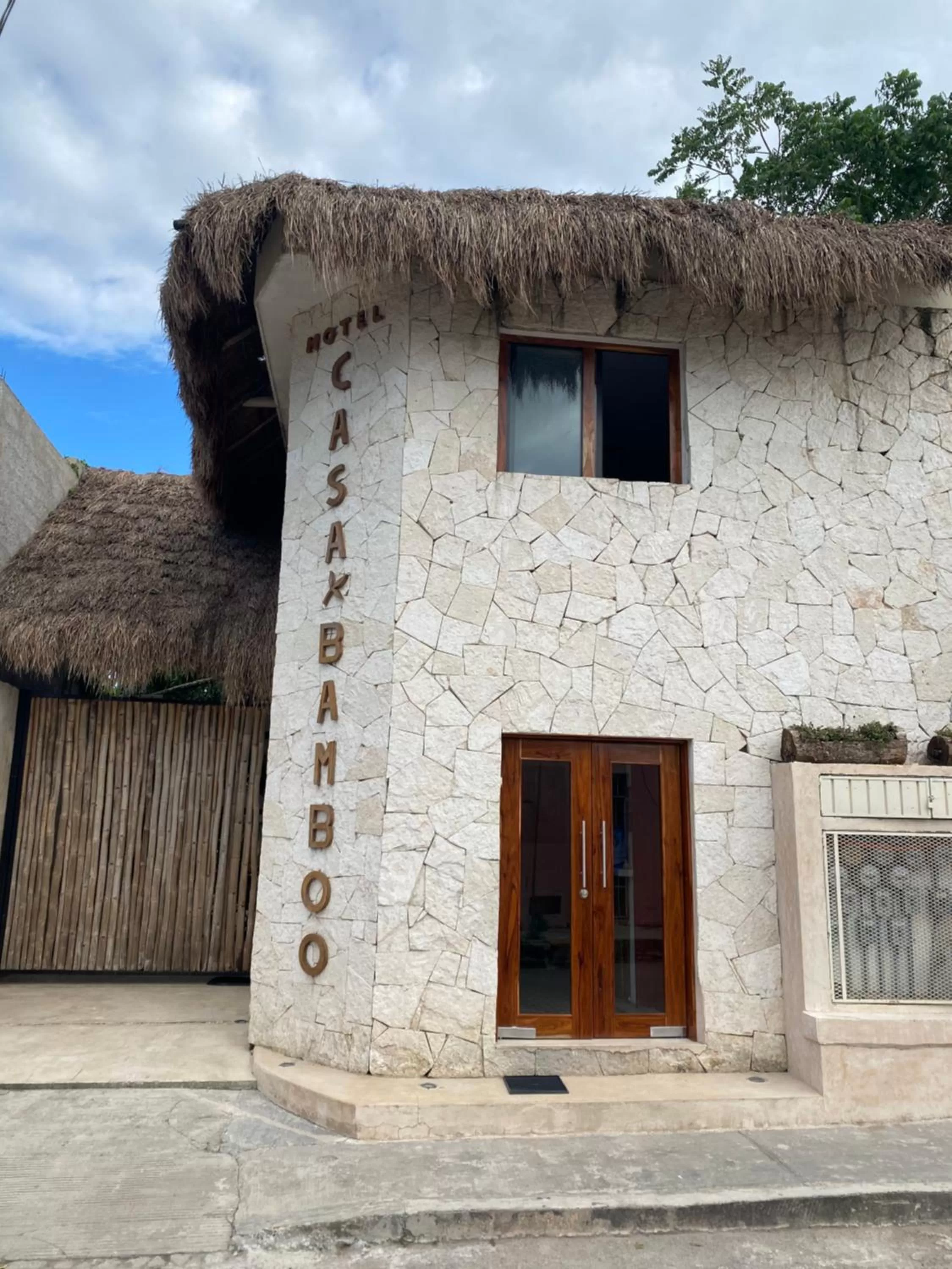 Property Building in Hotel Casa Bamboo