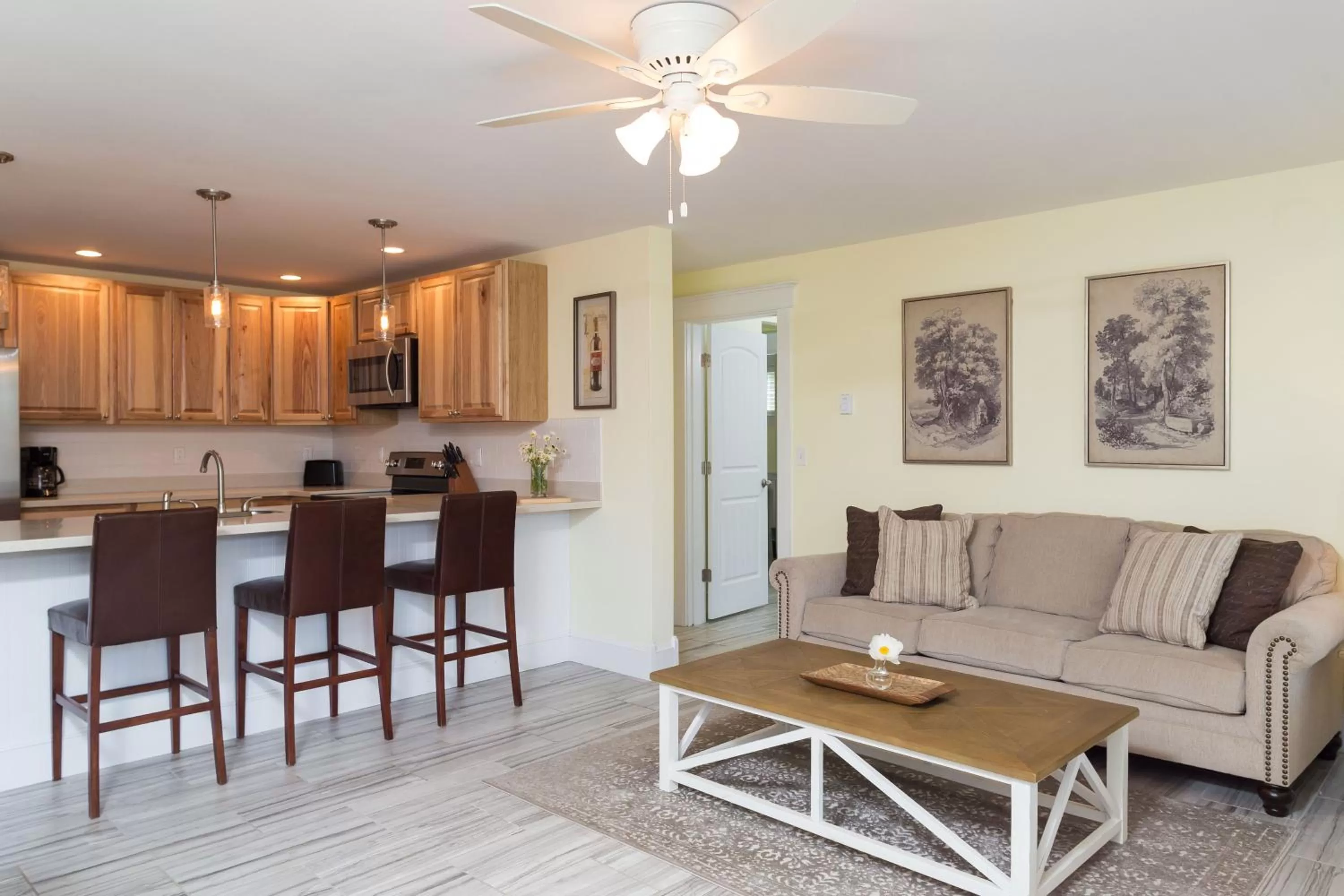 Living room, Seating Area in Sheepscot Harbour Village Resort