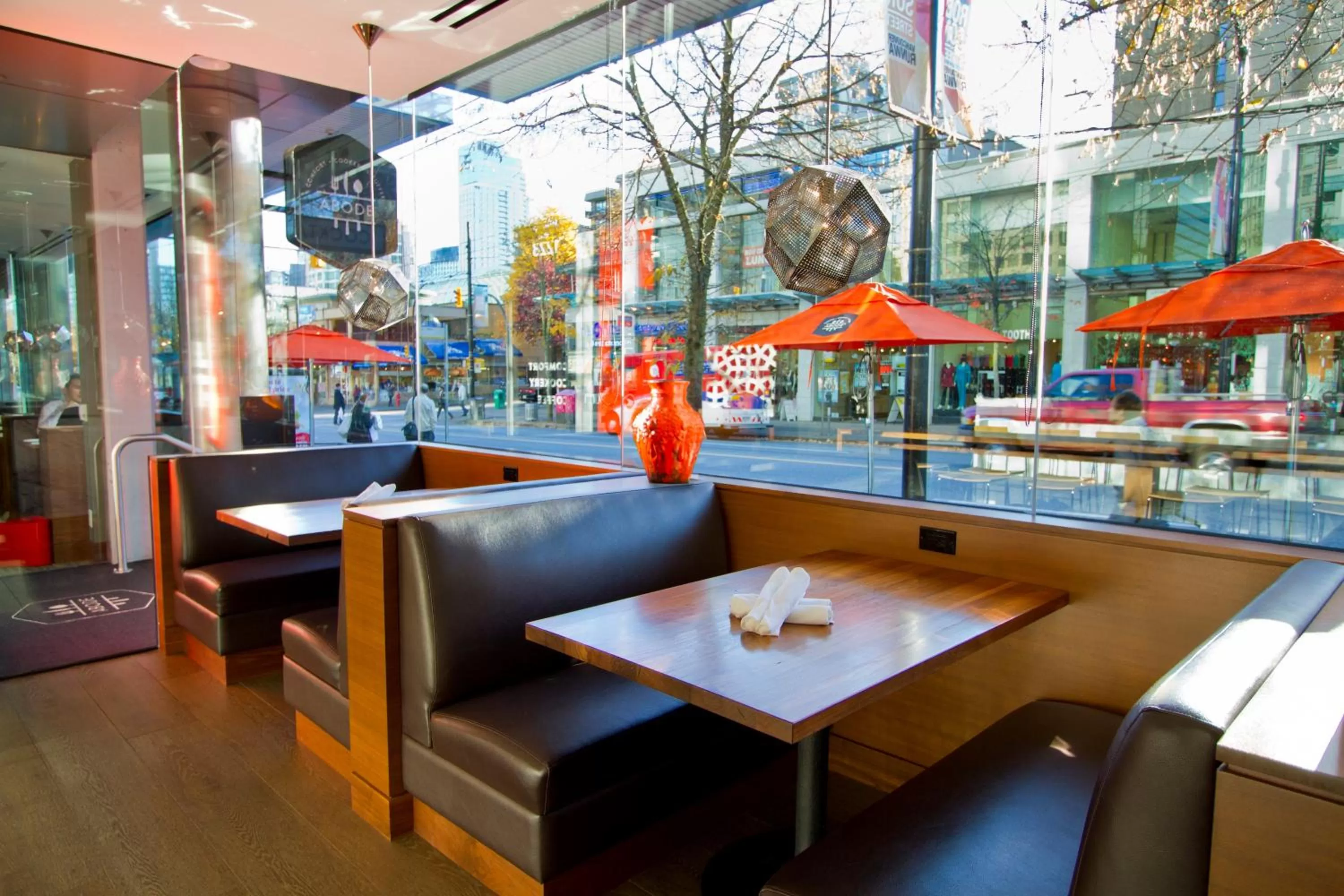 Restaurant/places to eat in Blue Horizon Hotel