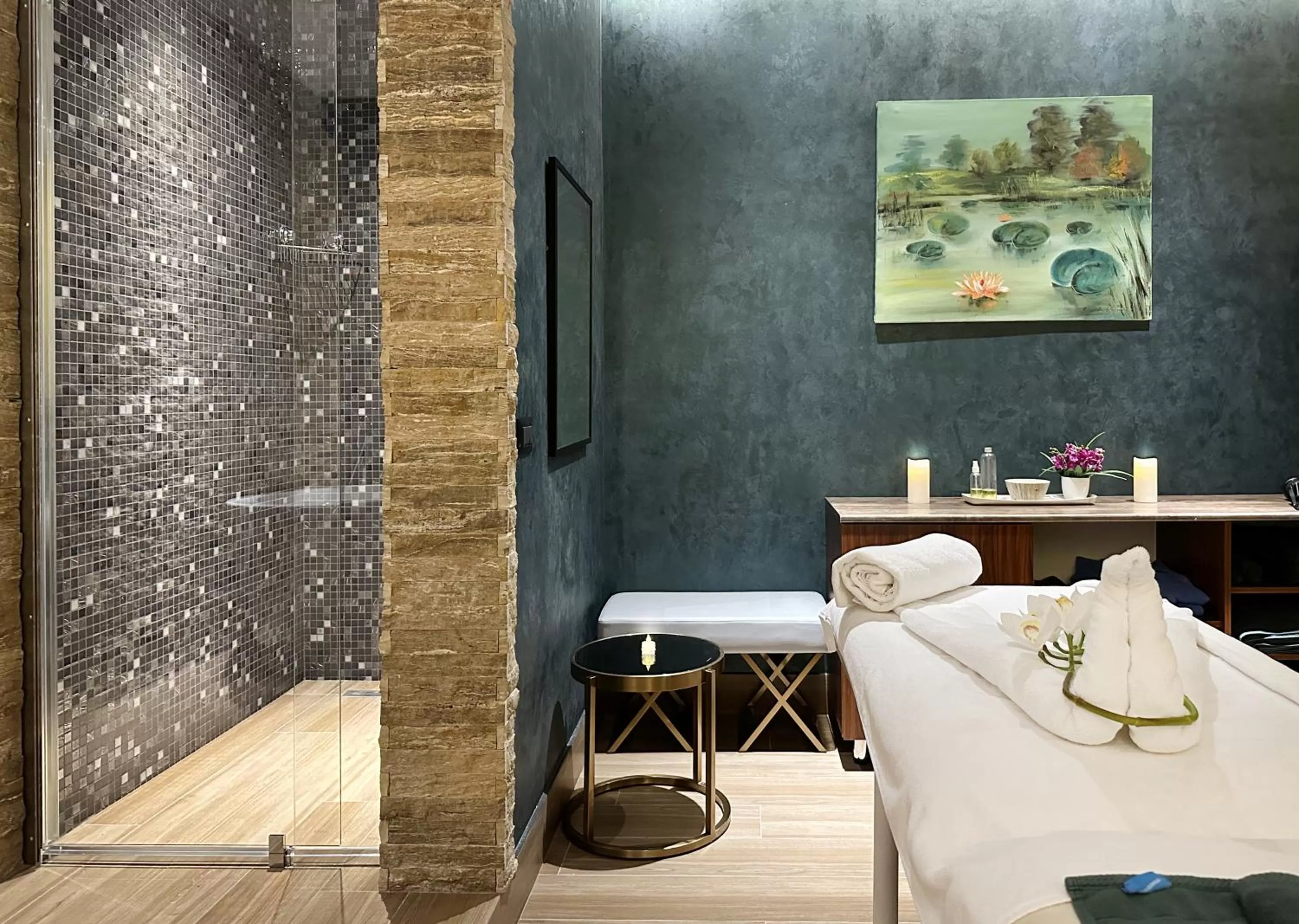 Massage in Marjan Plaza Hotel