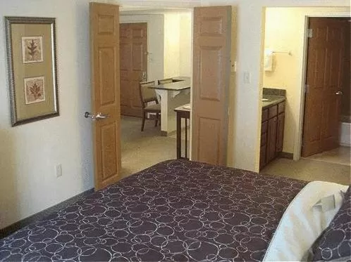 Bed in Staybridge Suites Indianapolis Downtown-Convention Center by IHG