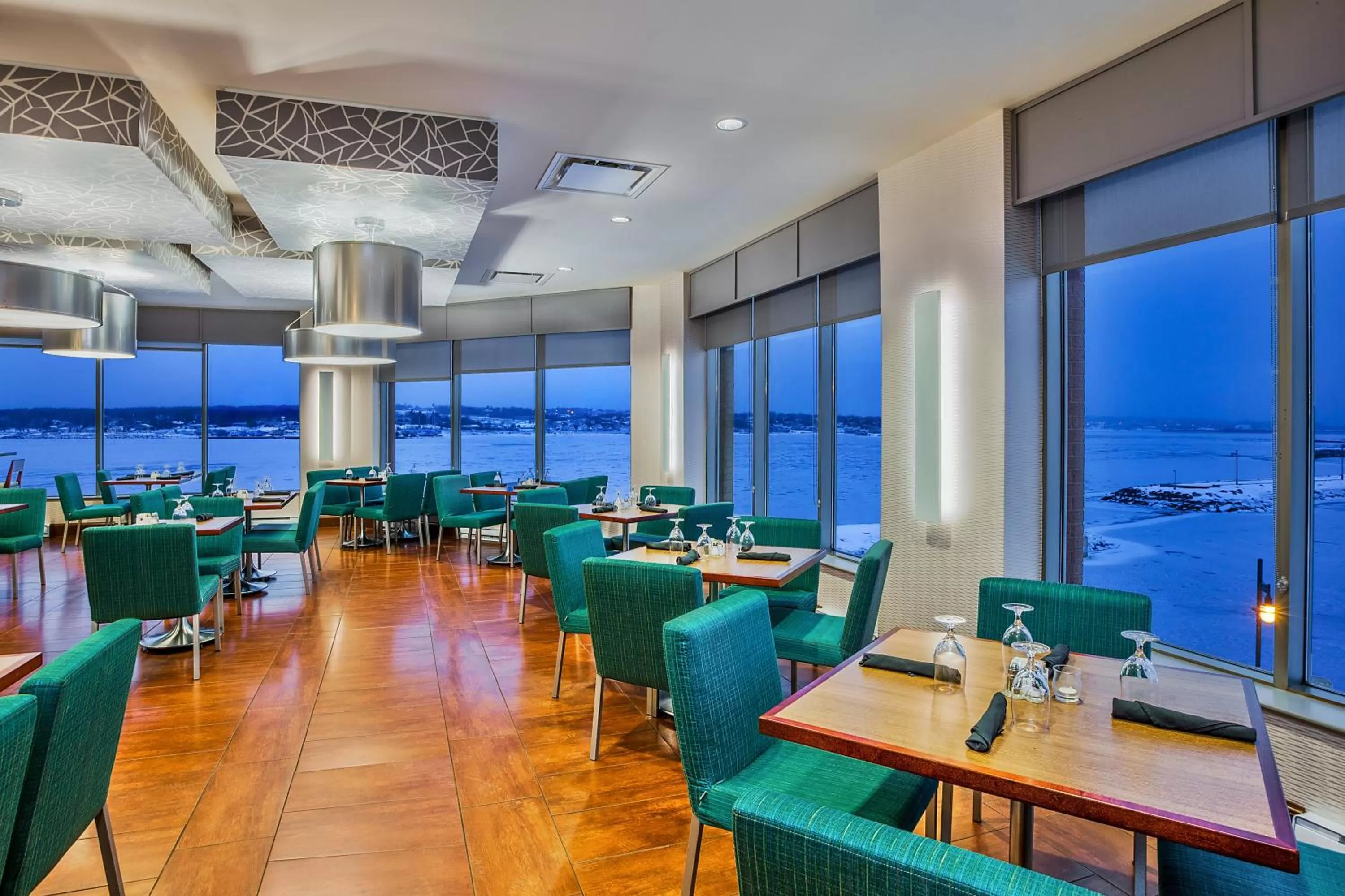 Restaurant/places to eat in Holiday Inn Sydney - Waterfront by IHG