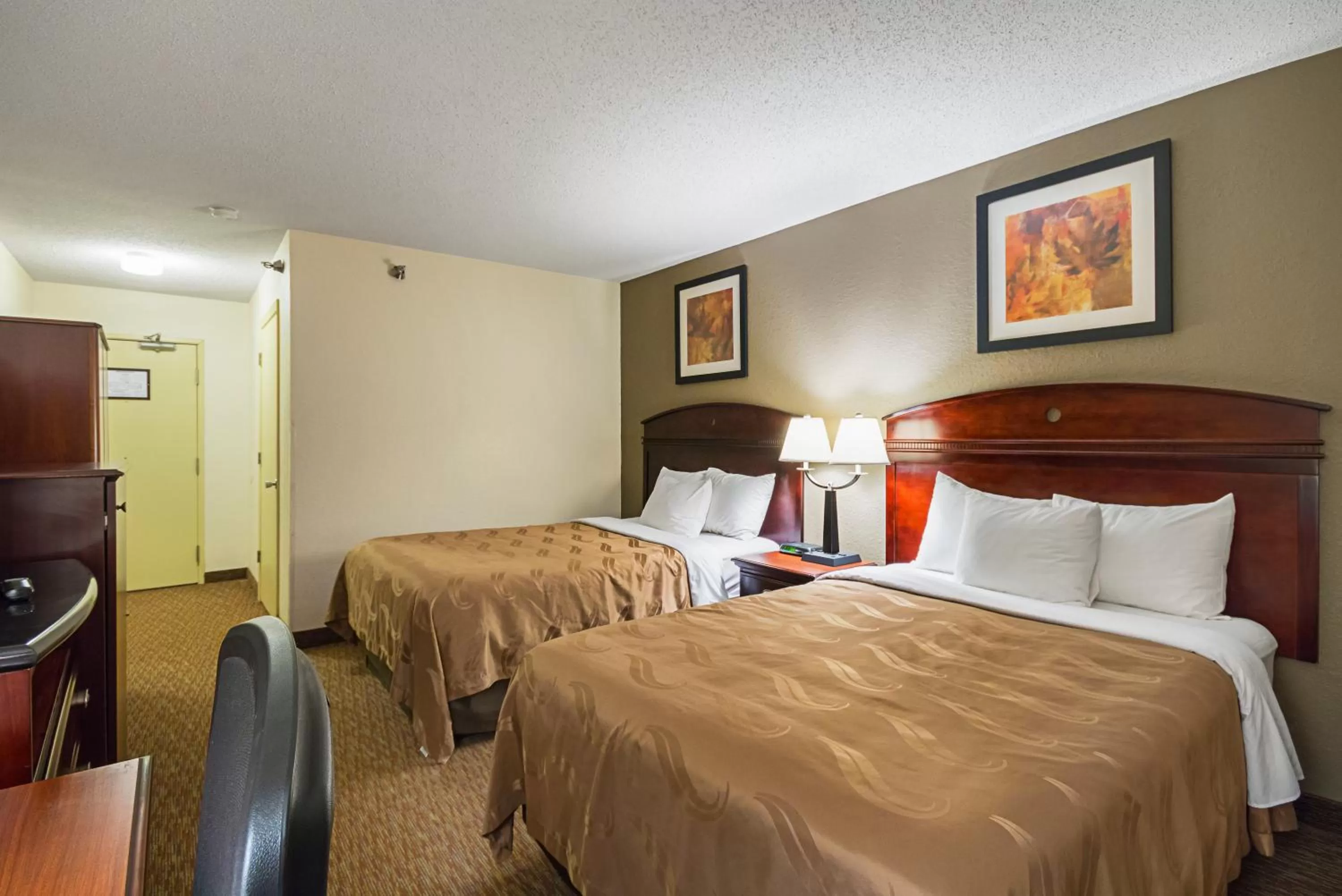 Double Room with Two Double Beds - Disability Access/Non-Smoking in Quality Inn Fairmont