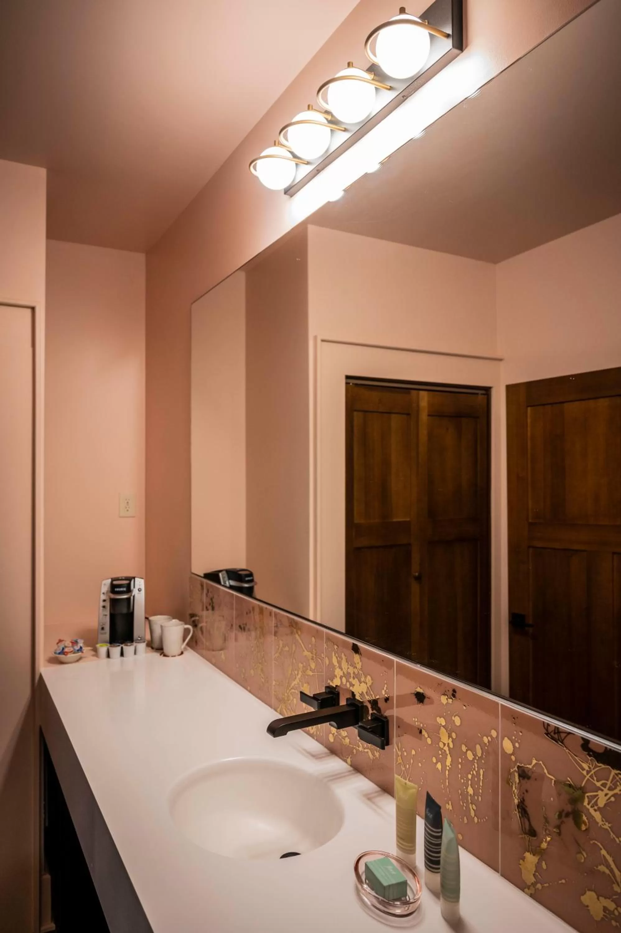 Bathroom in Hotel Broad Ripple