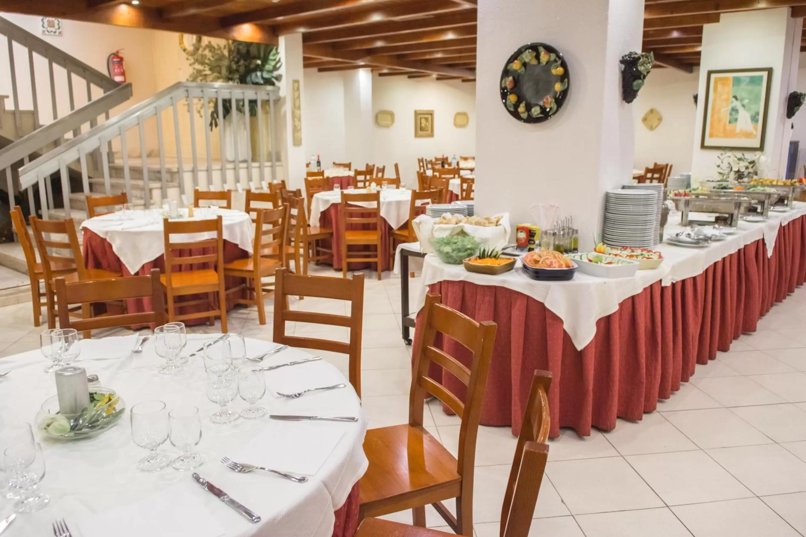Restaurant/places to eat in Hotel Cristal Caldas