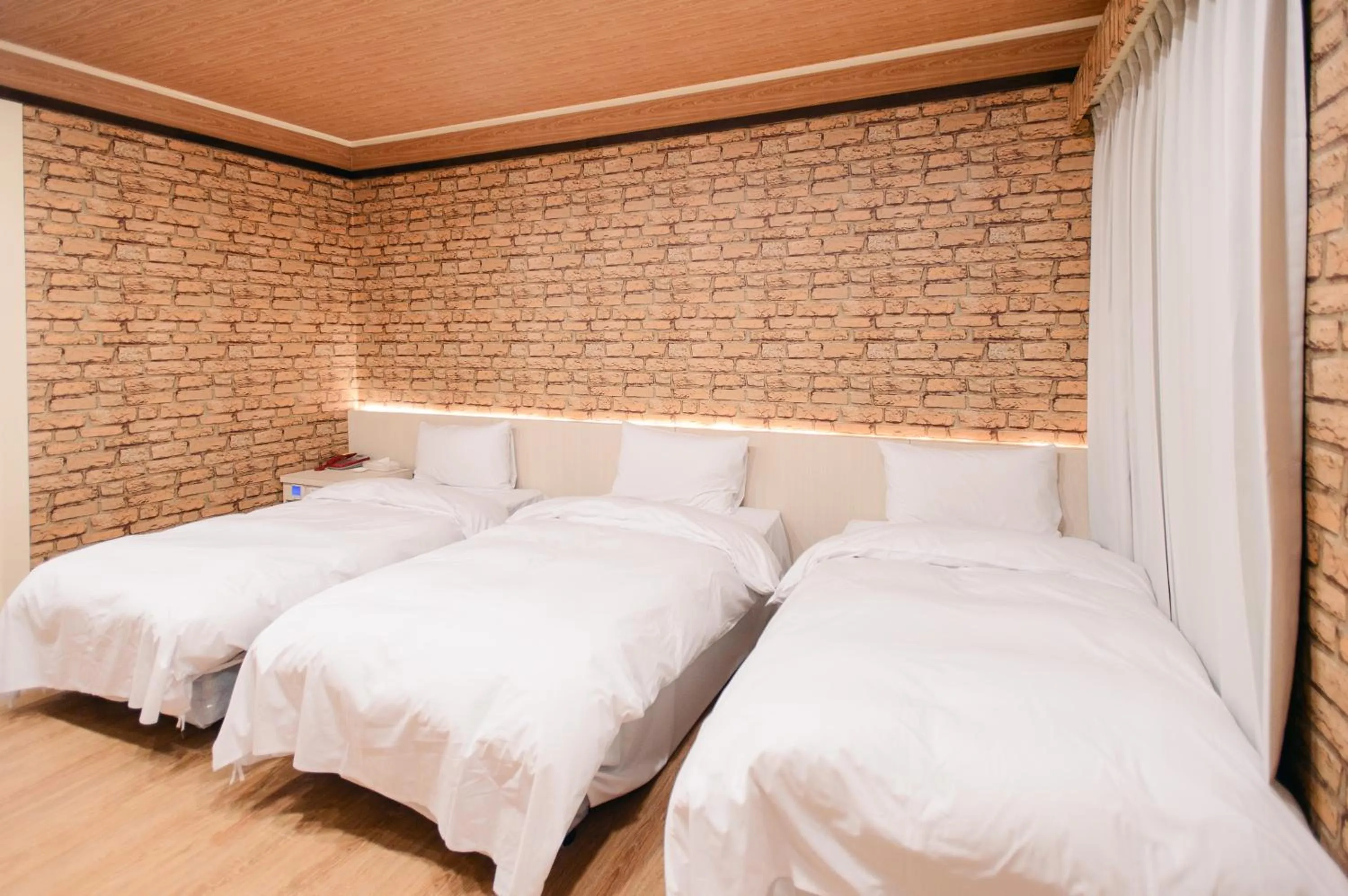 Bedroom, Bed in Duke Business Hotel