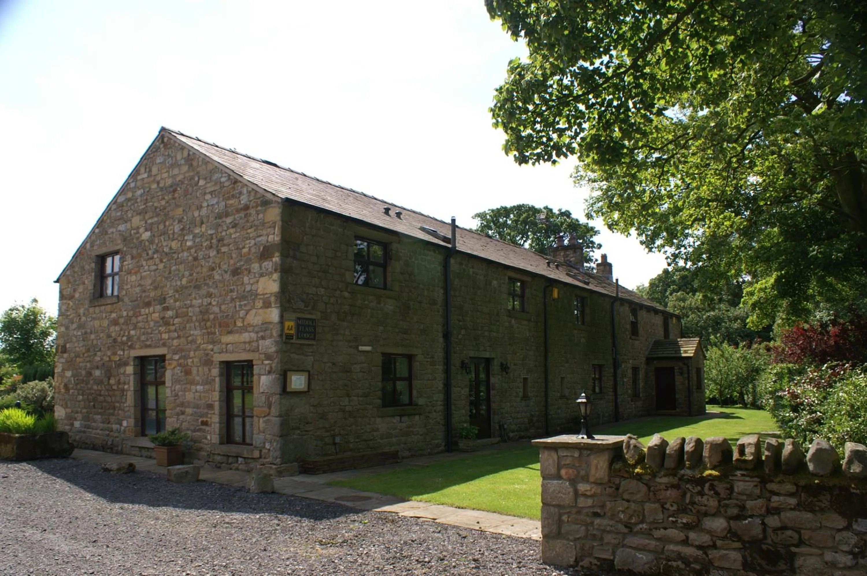 Property building in Middle Flass Lodge