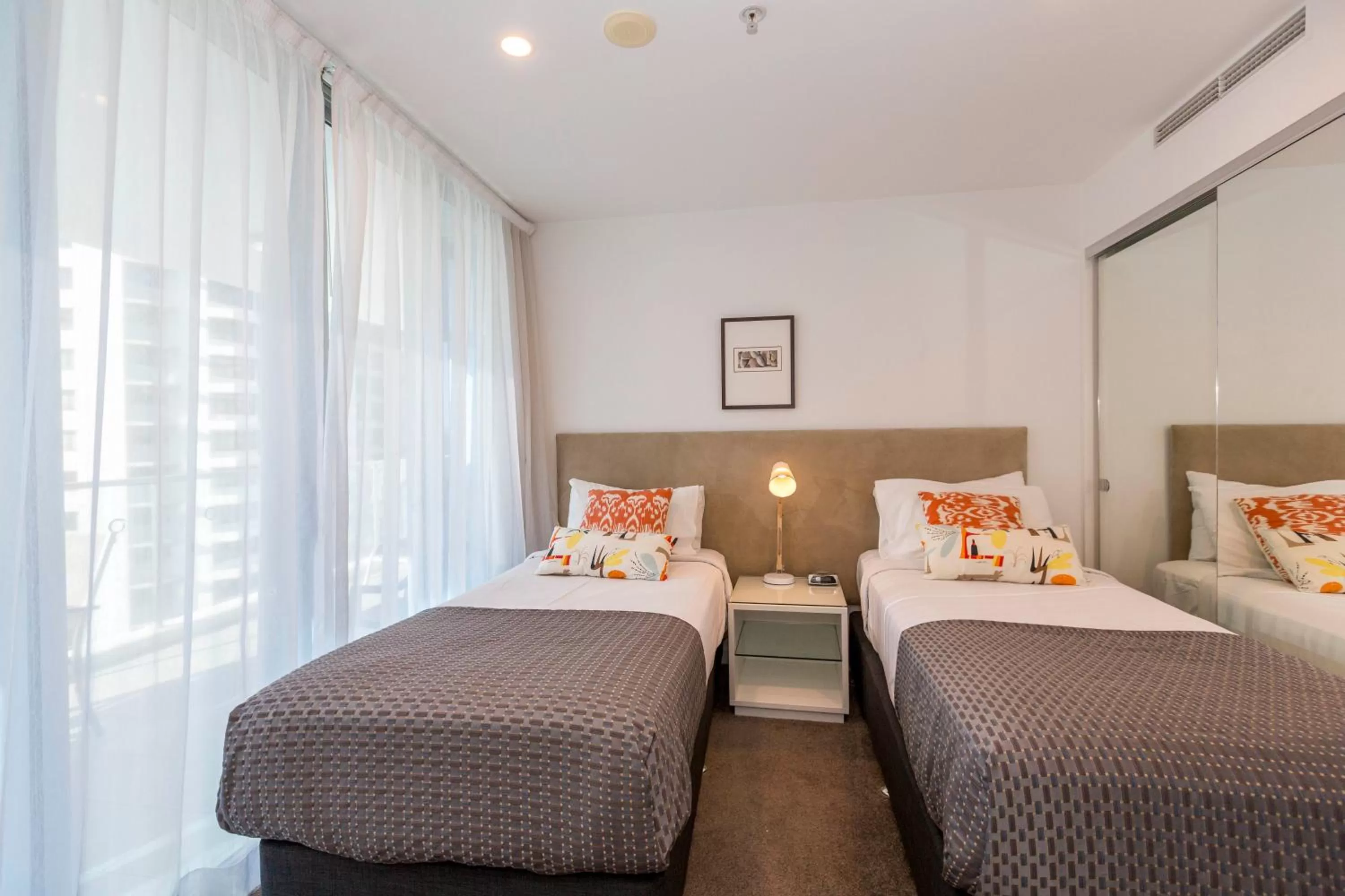 Bed in Artique Surfers Paradise - Official