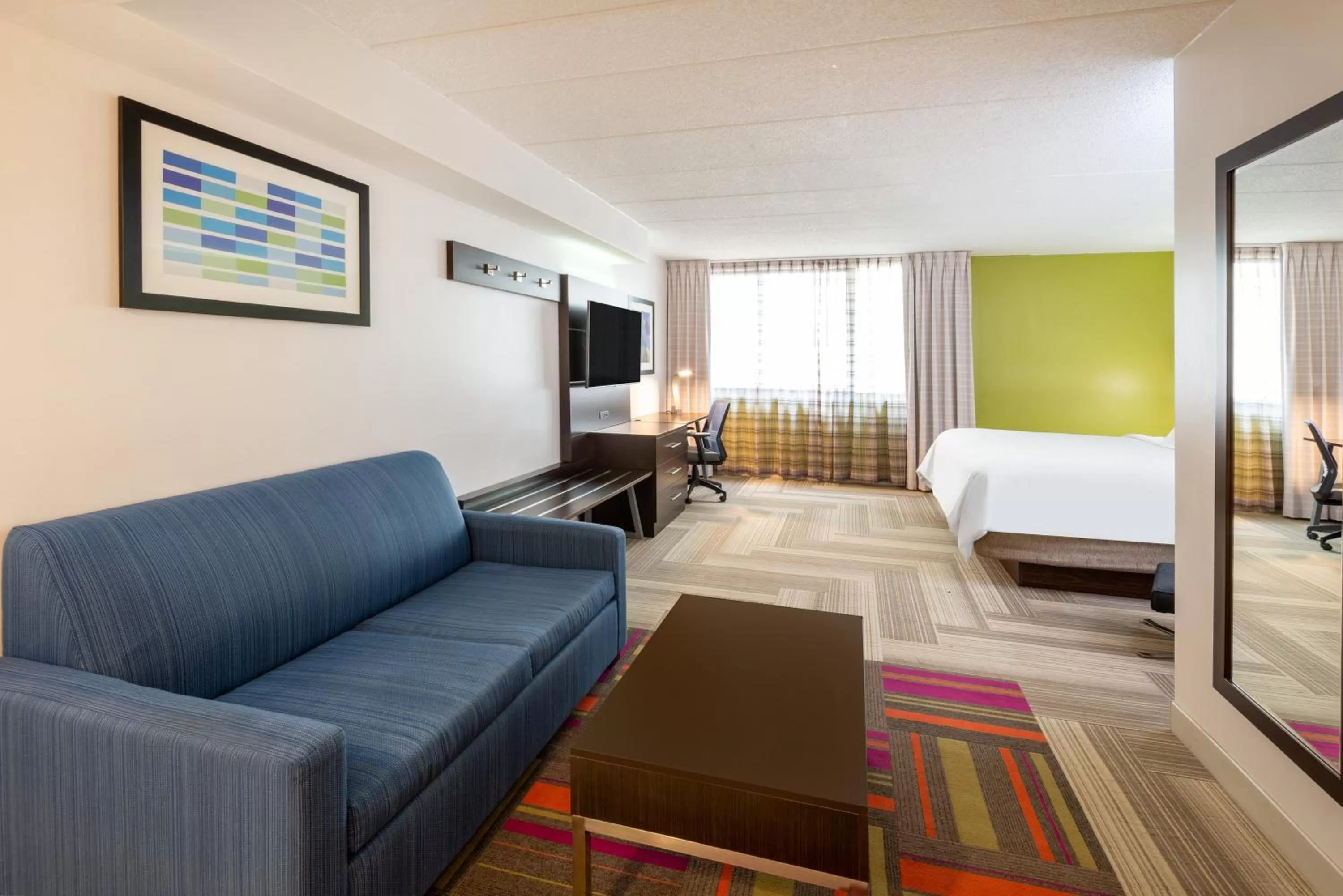 Photo of the whole room, Bed in Holiday Inn Express Philadelphia NE-Bensalem by IHG