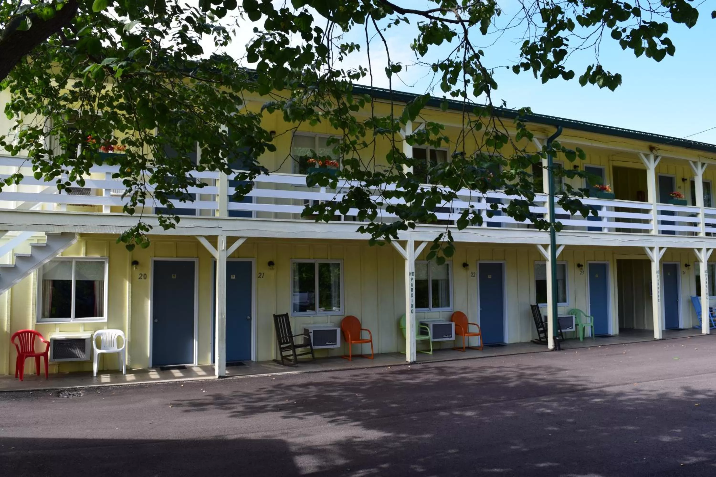 Property building in Green Valley Motor Lodge