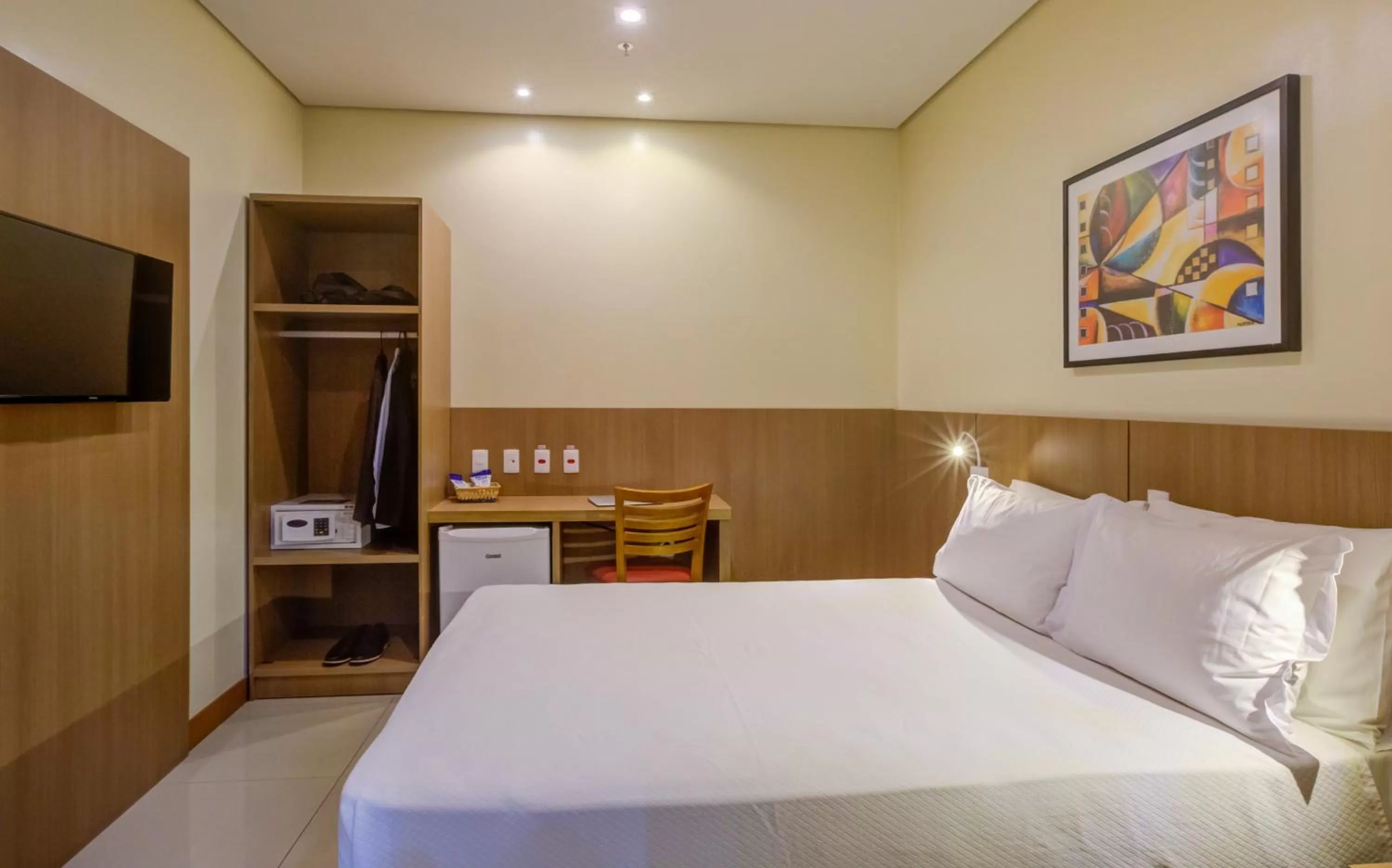 Bed in Rio Aeroporto Hotel Galeão