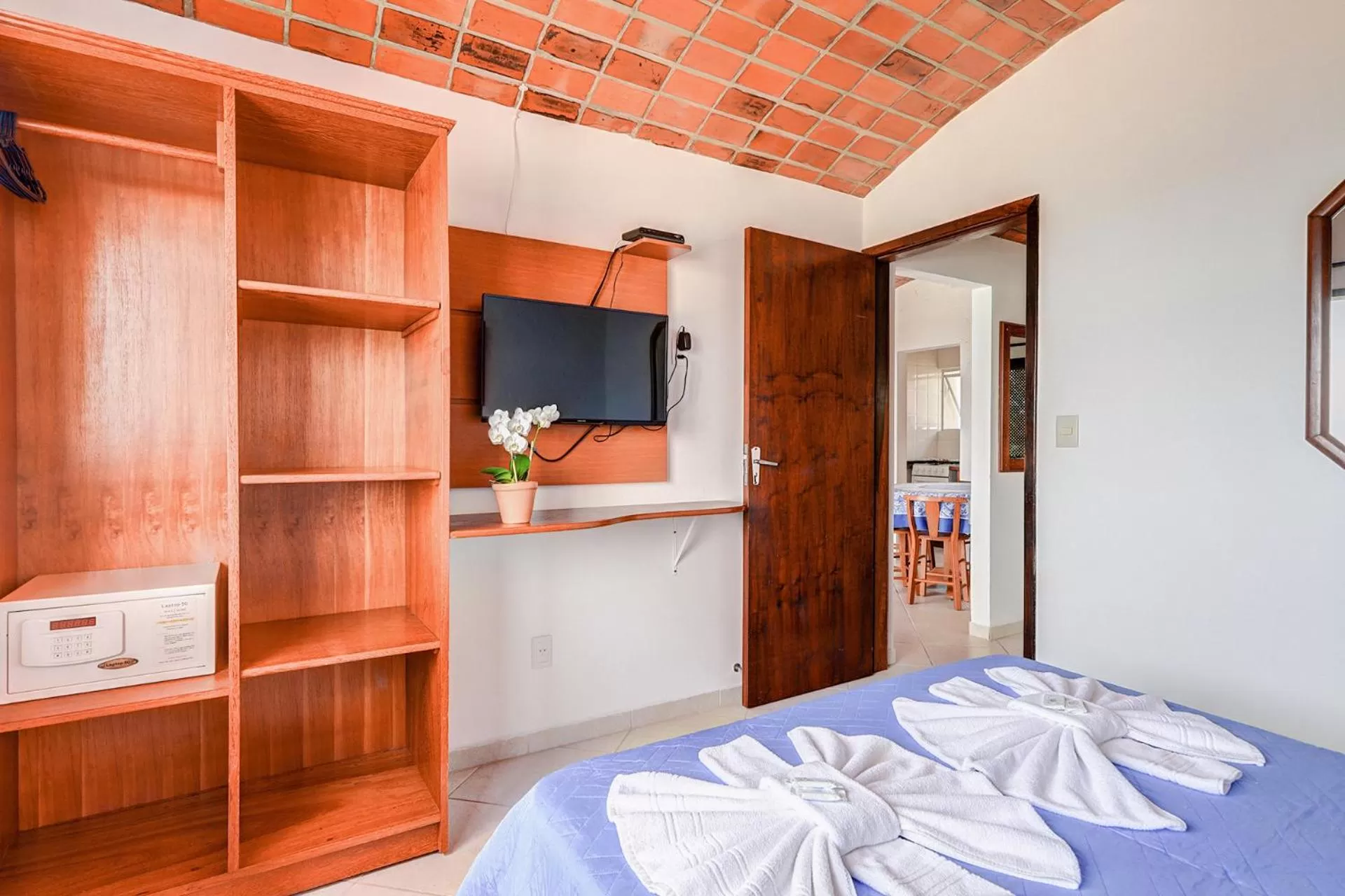 TV and multimedia, Bed in Village Paraíso