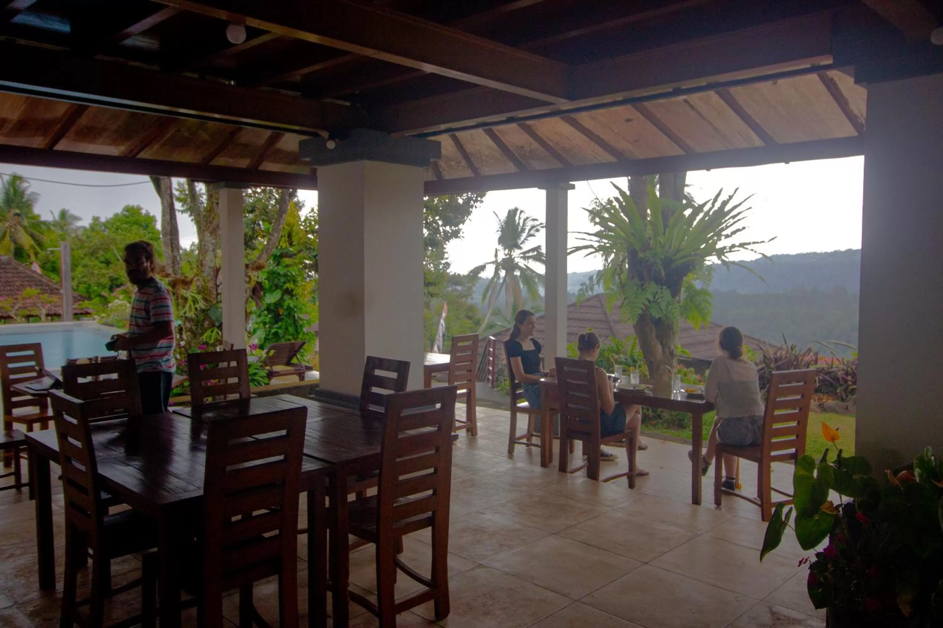 Restaurant/places to eat in VILLA IPSA