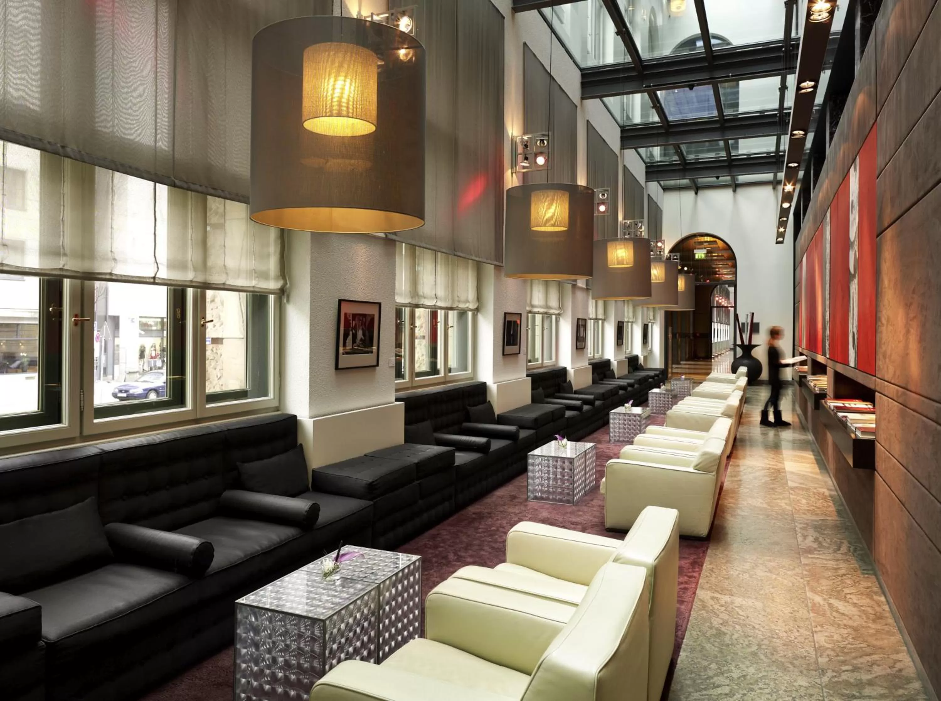 Lobby or reception in Sofitel Munich Bayerpost