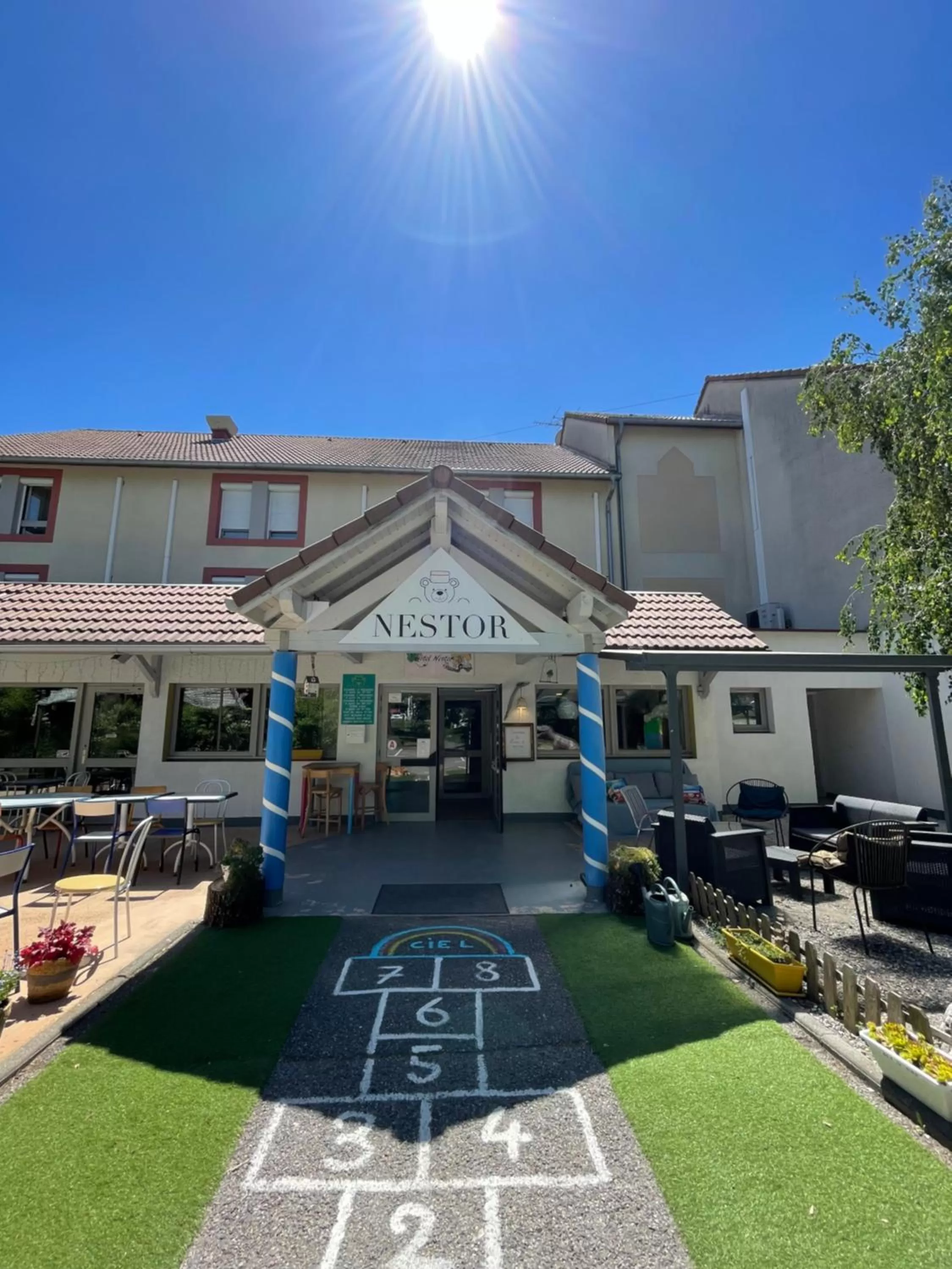 Property building in NESTOR HOTEL GAP et Restaurant