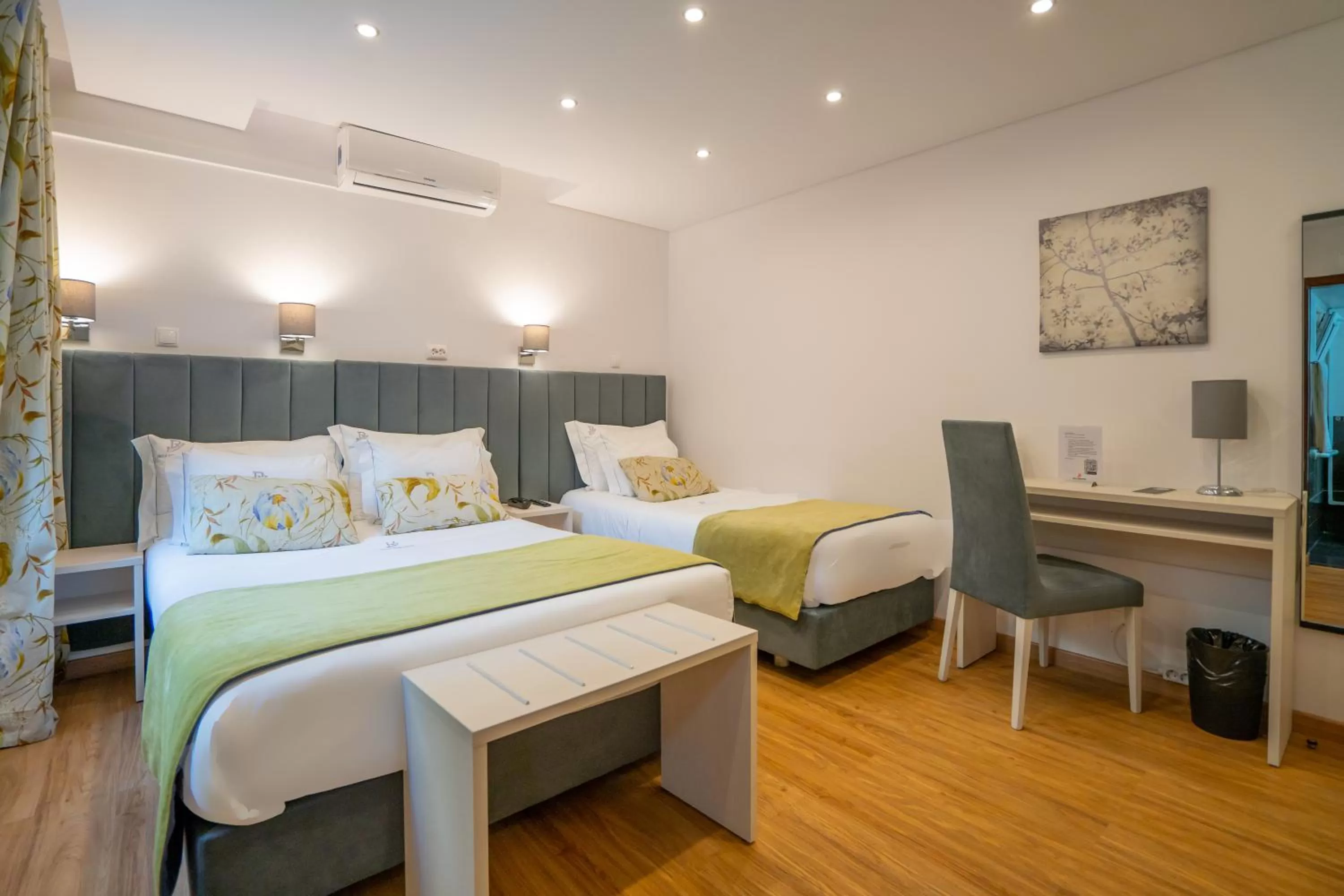 Bed in Dinya Lisbon Hotel