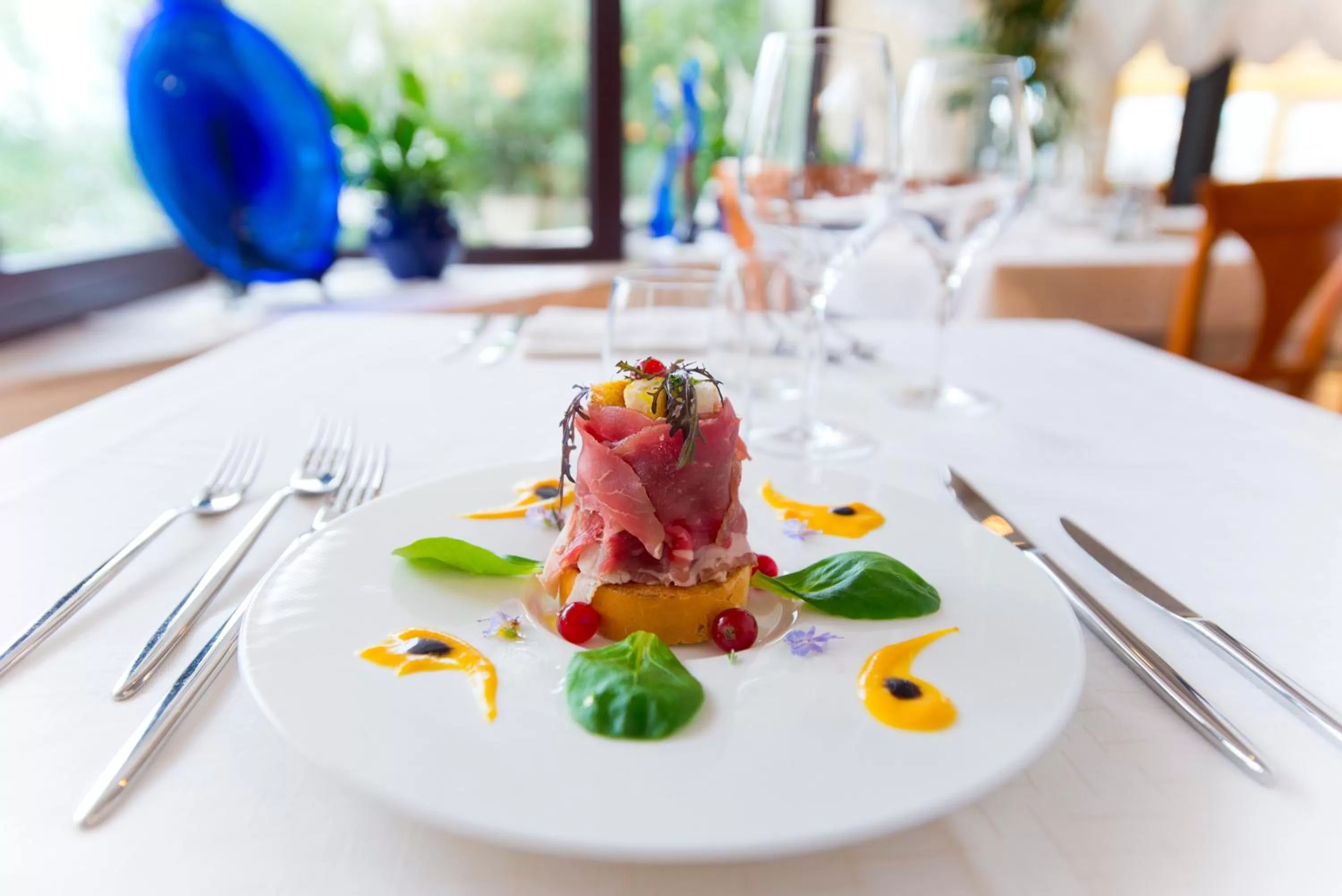 Restaurant/places to eat in Savoy Beach Hotel & Thermal Spa