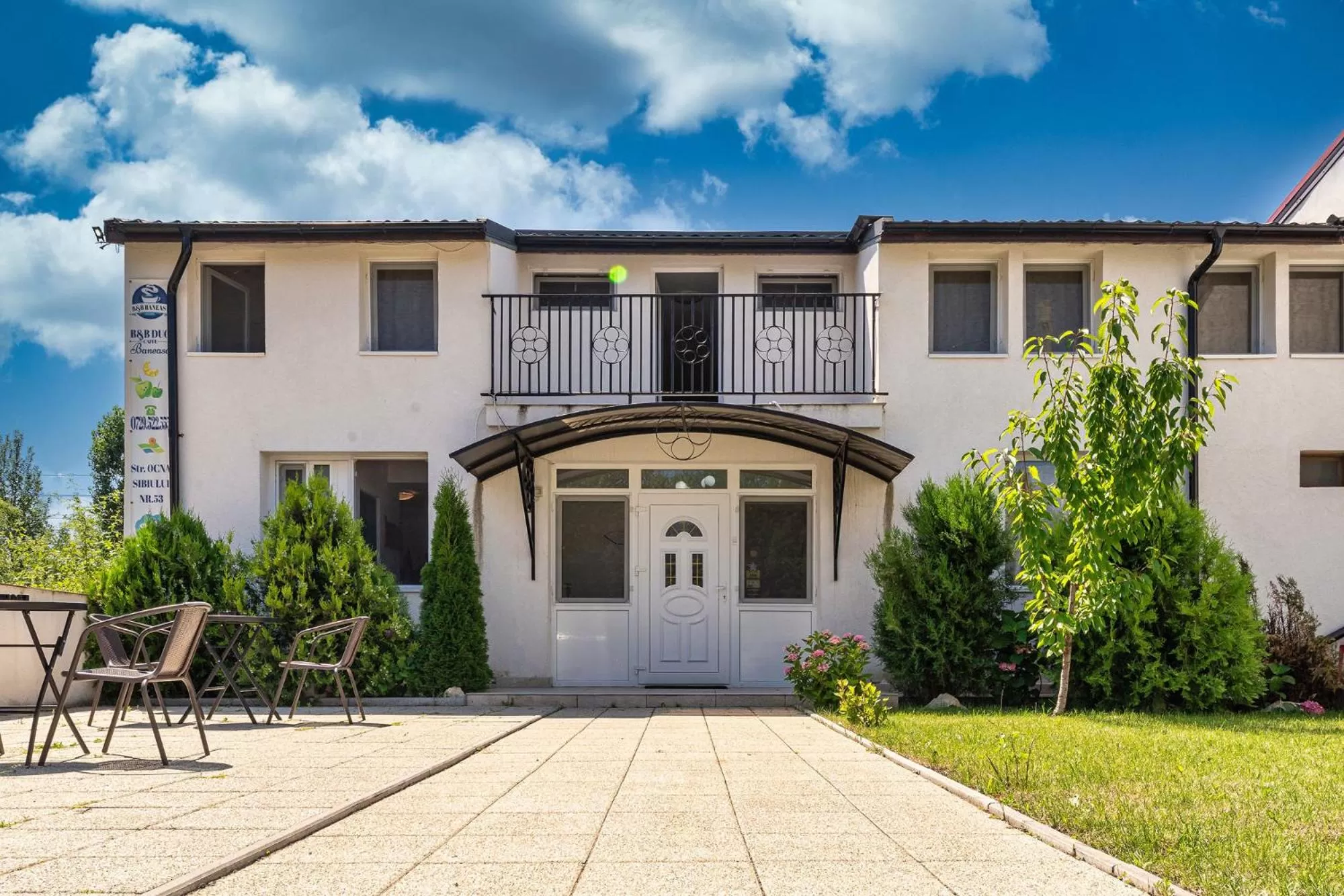 Property Building in B&B Duo Caffe Baneasa