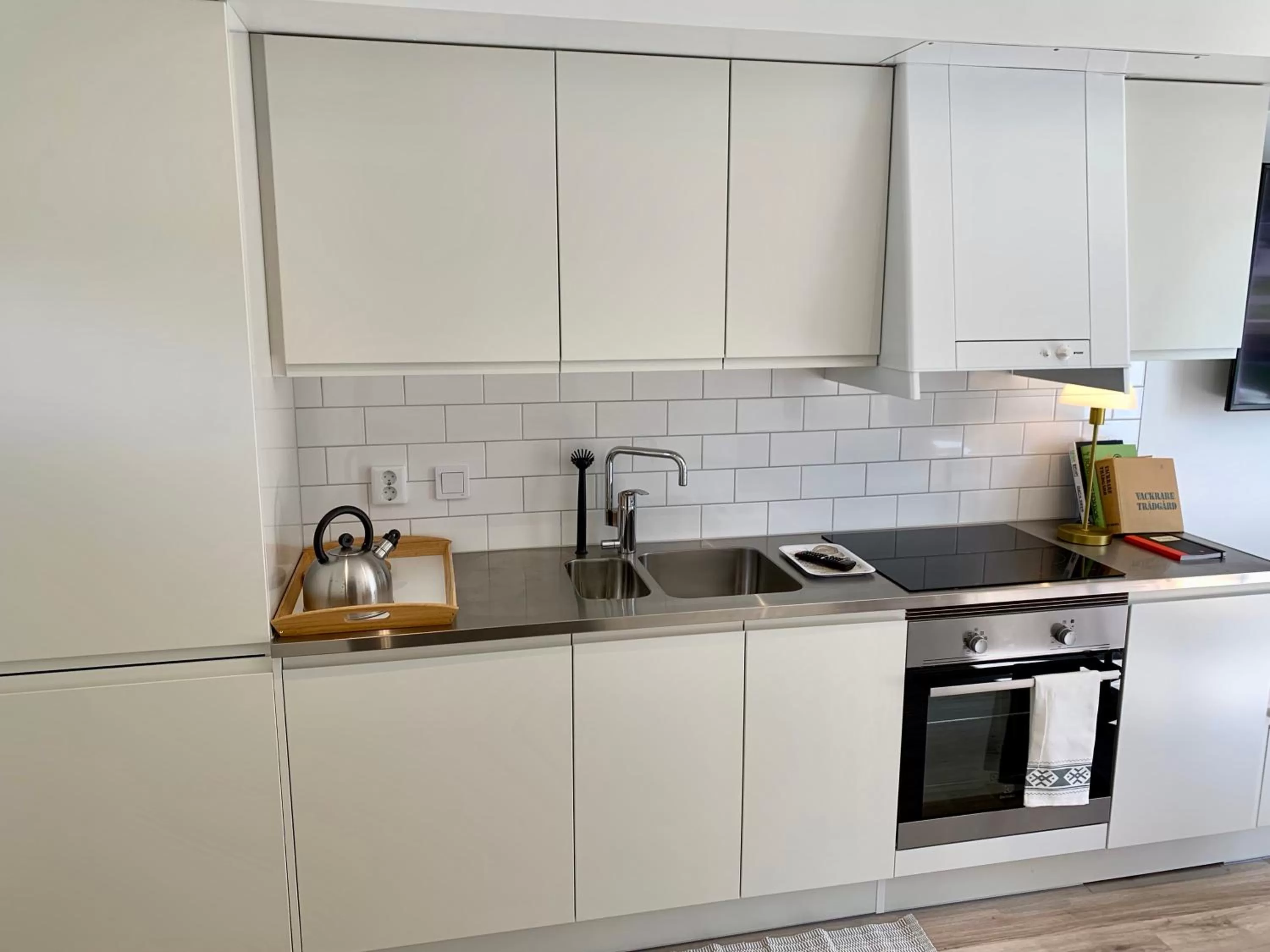 Kitchen or kitchenette in Easy Livin' Apartment Hotel