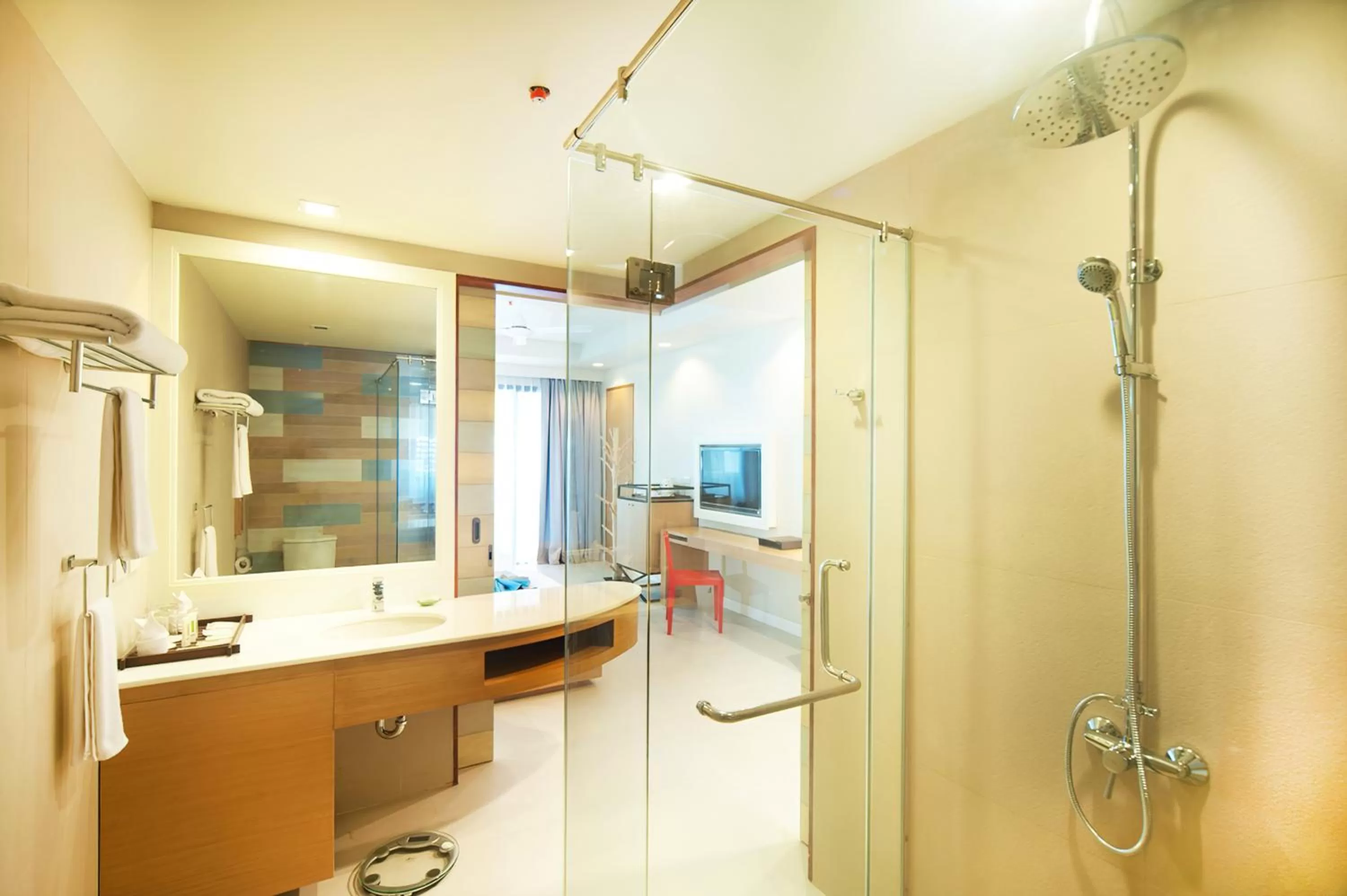 Bathroom in Holiday Ao Nang Beach Resort, Krabi