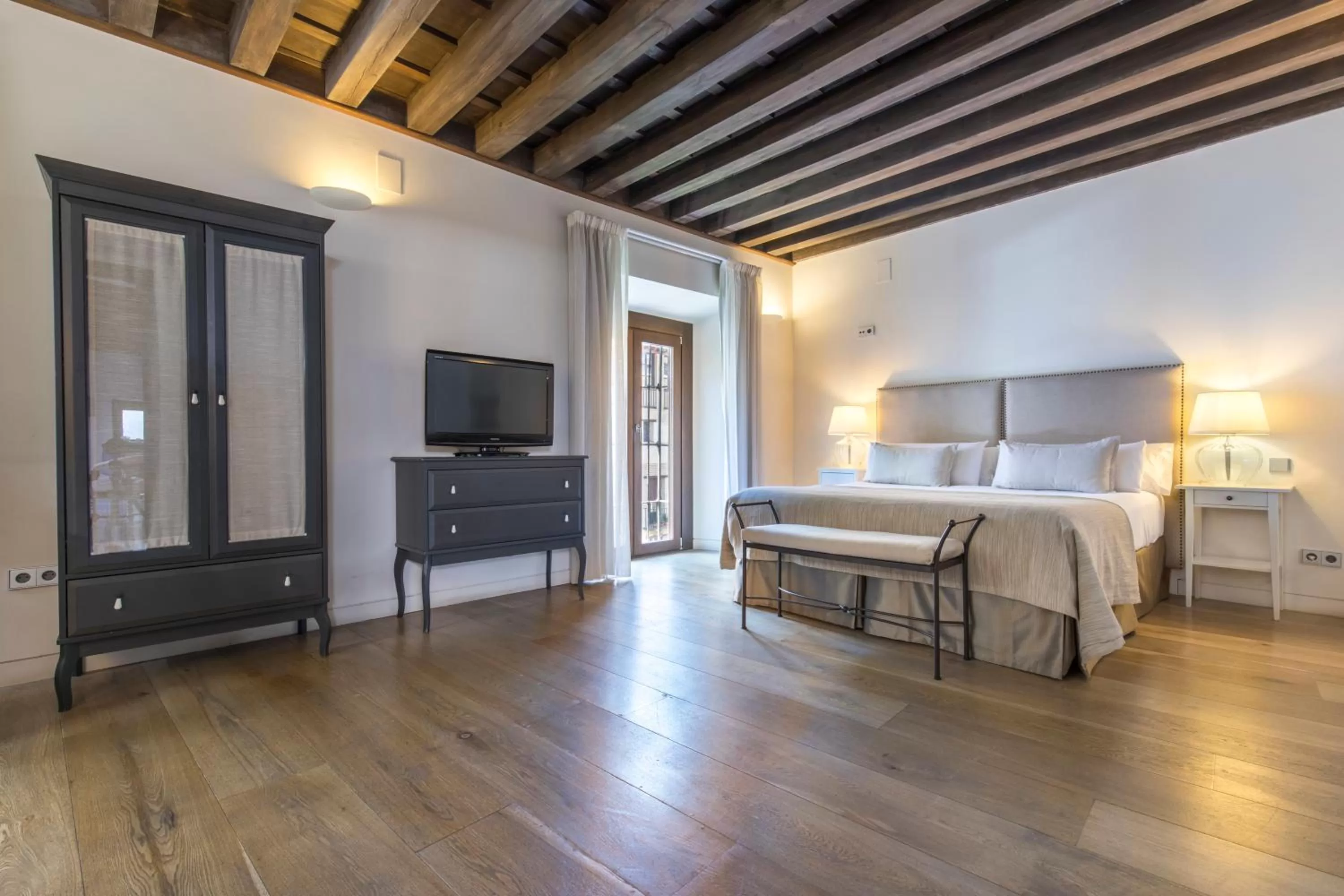 Bed in Shine Albayzín