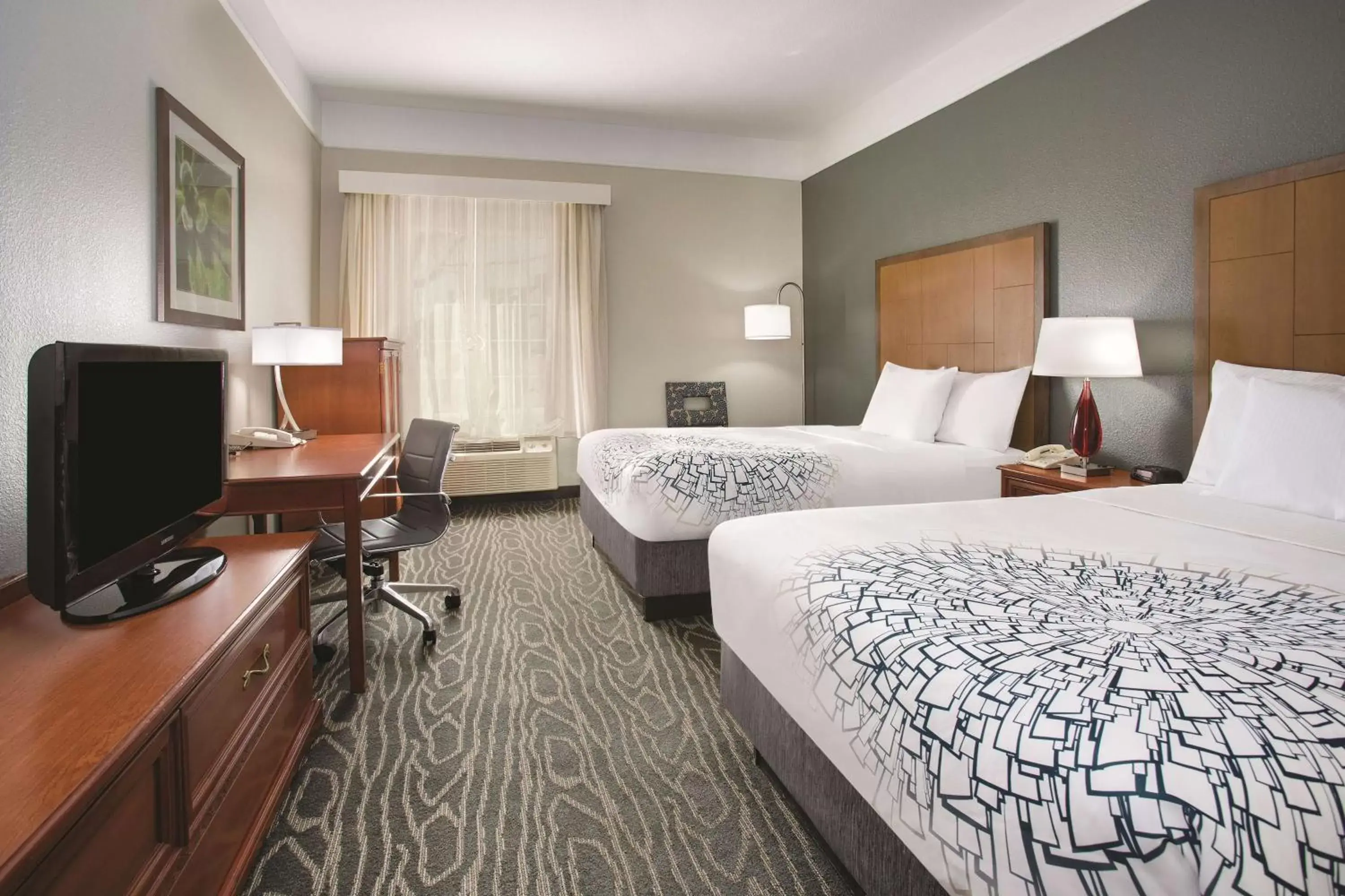 Double Room with Two Double Beds - Mobility Accessible/Non-Smoking in La Quinta by Wyndham Gallup Double Room with Two Double Beds - Mobility Accessible/Non-Smoking in La Quinta by Wyndham Gallup