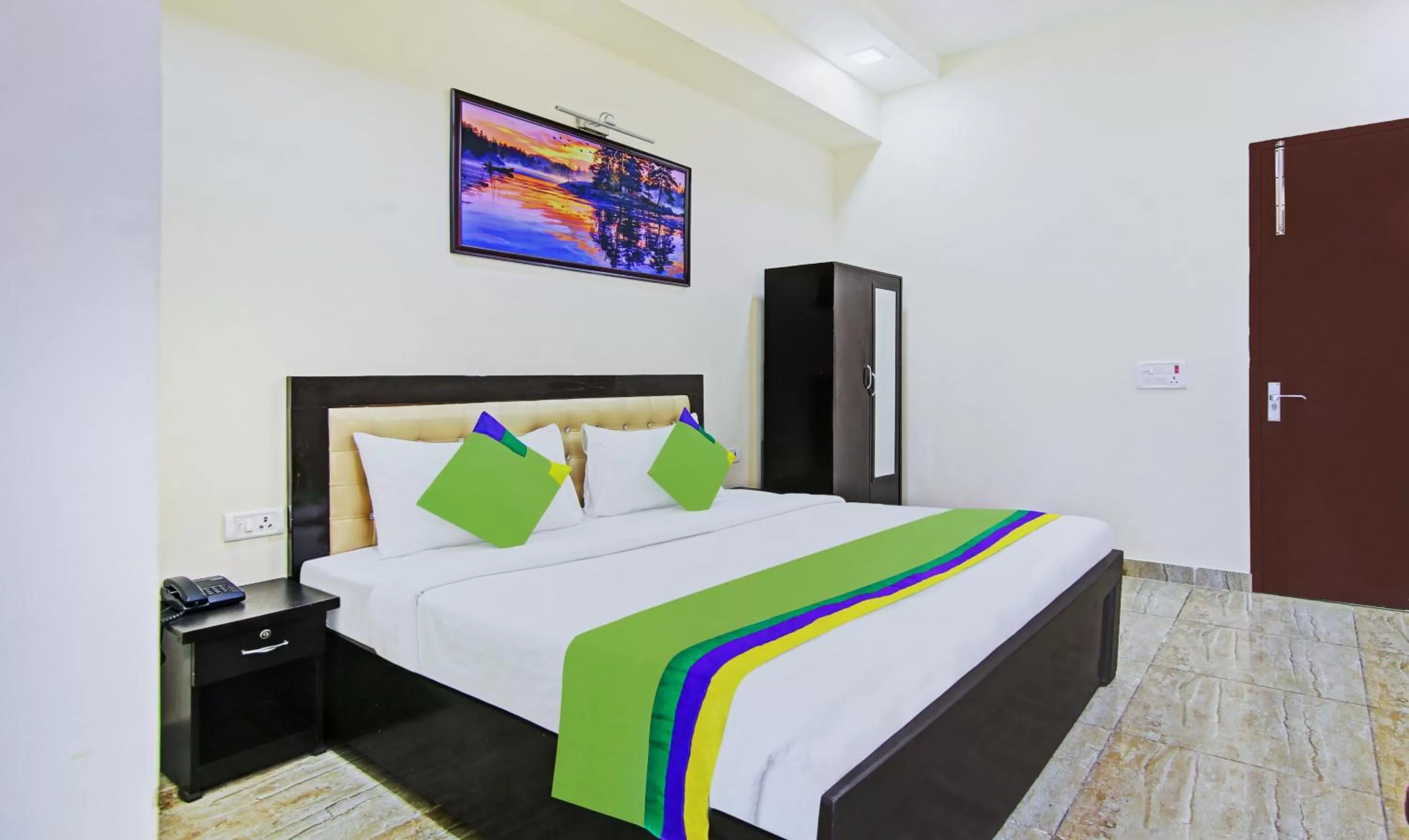 Bed in Treebo Trend Amaya Inn Sector 72