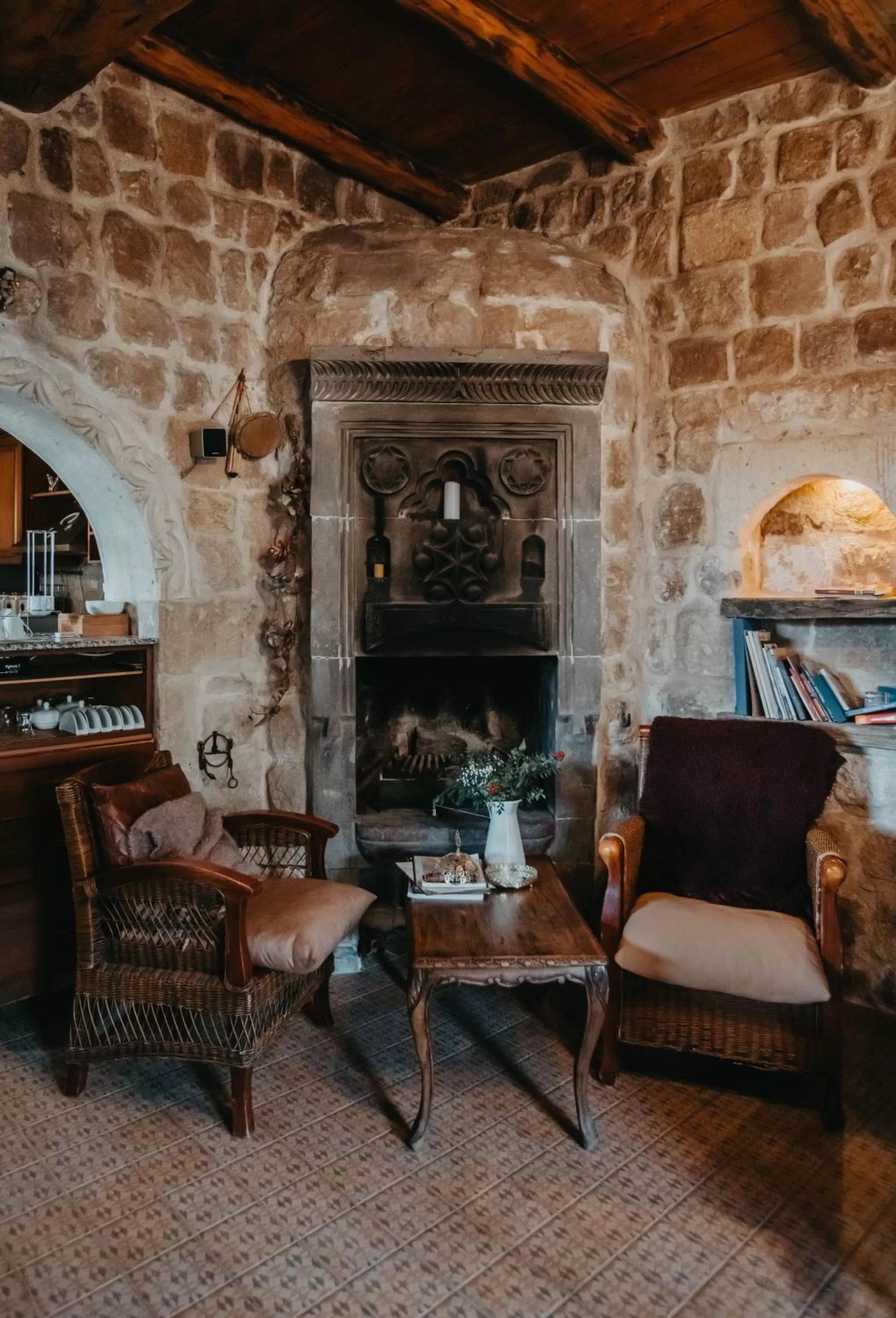 Seating area in Melekler Evi Cave Hotel