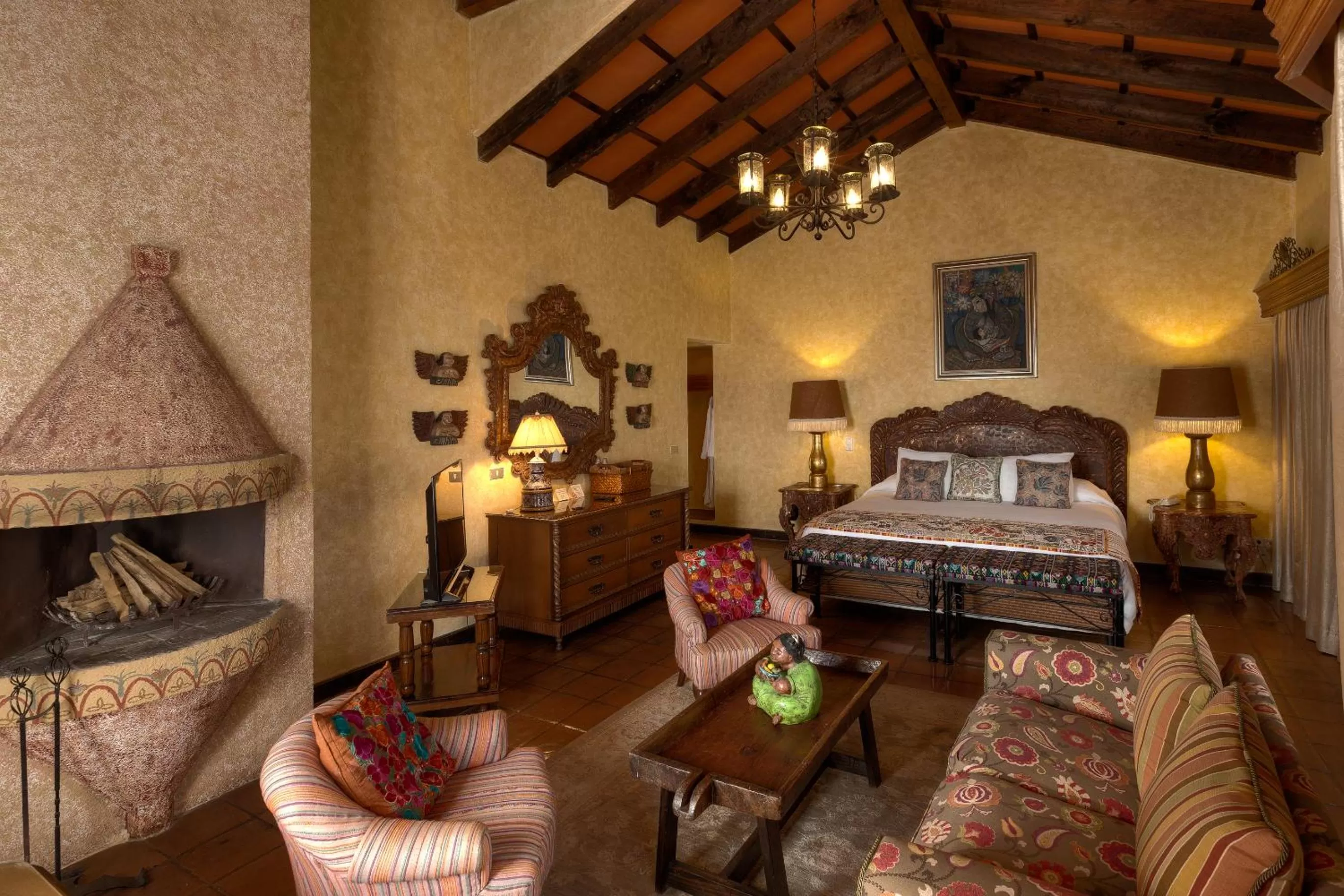 View (from property/room), Bed in Hotel Atitlan