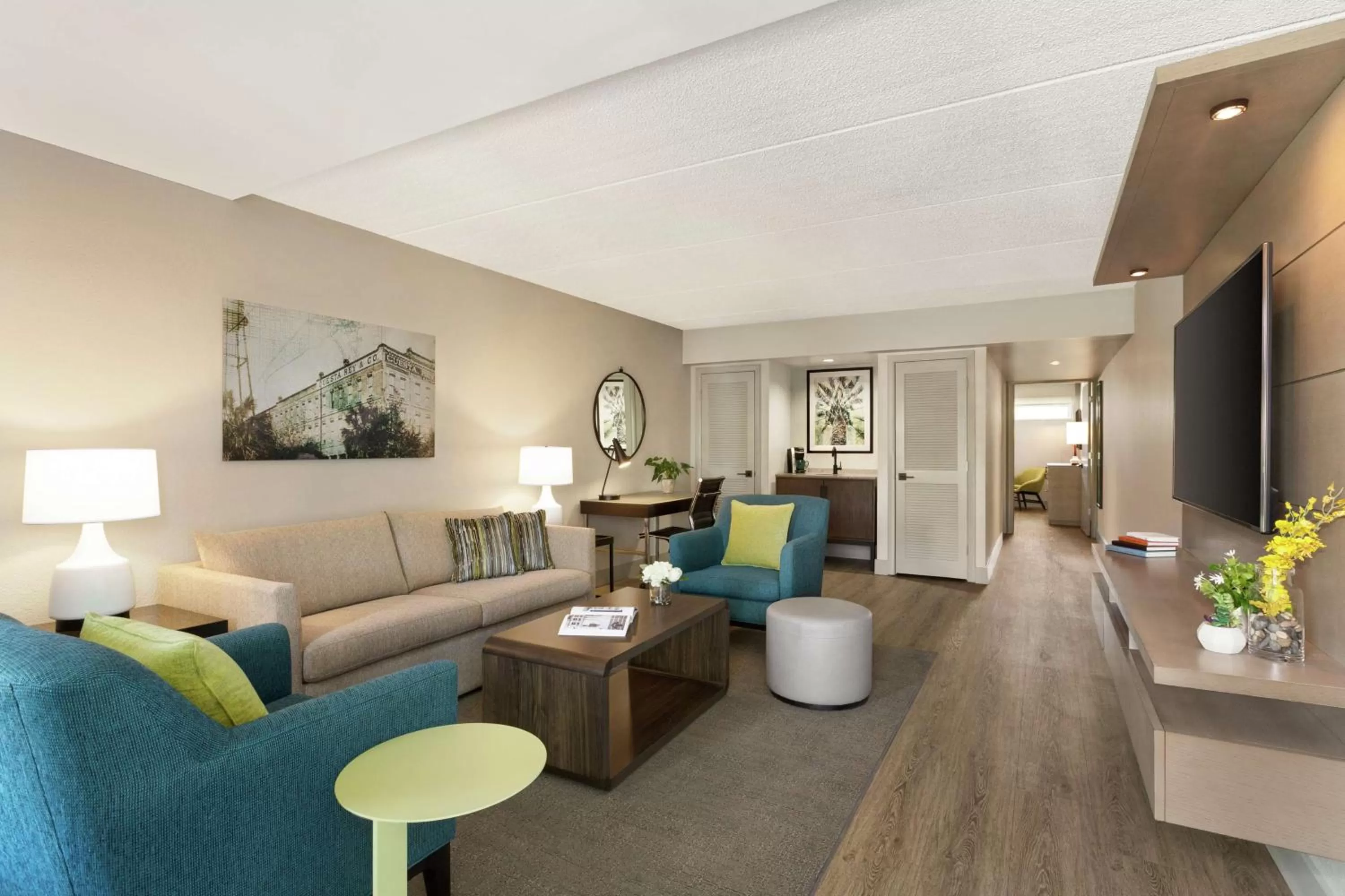 King Suite with Pool View in Hotel Alba Tampa, Tapestry Collection By Hilton