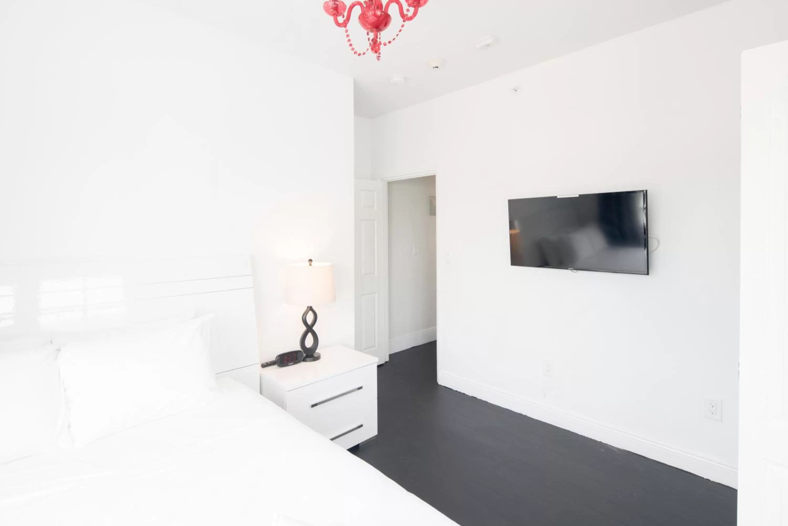 Bedroom, Bed in The Donovan at Miami Beach