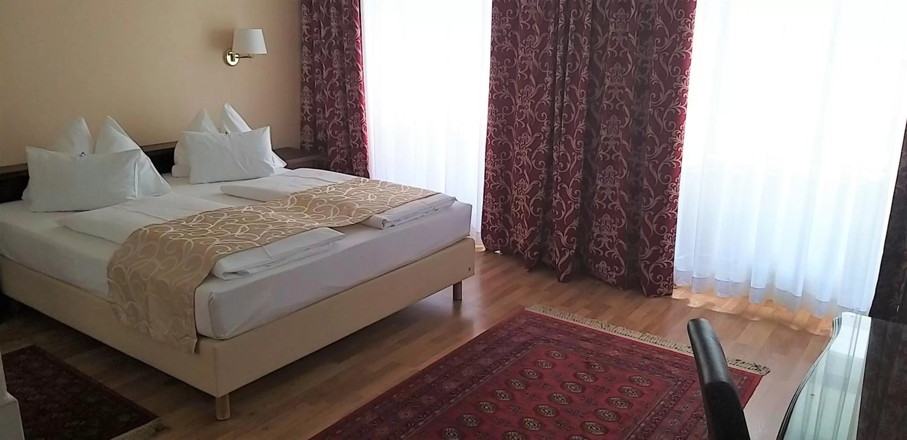 Photo of the whole room, Bed in Hotel Domizil