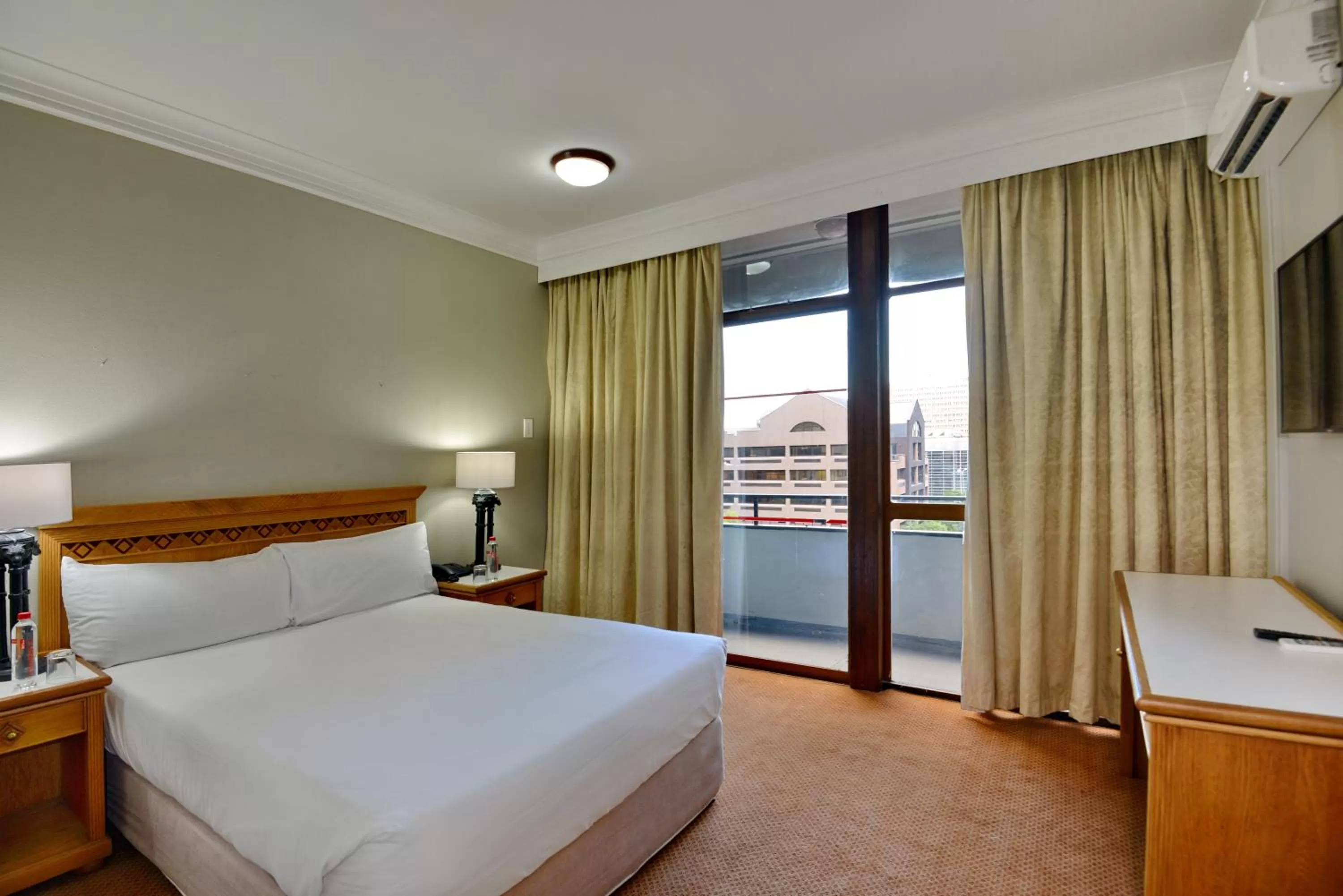 Bed in The Capetonian - Halal